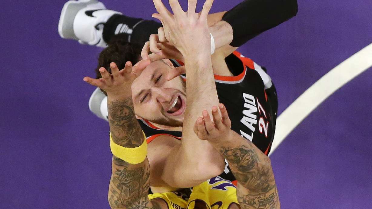 Lillard rallies Trail Blazers for 108-103 win over Lakers