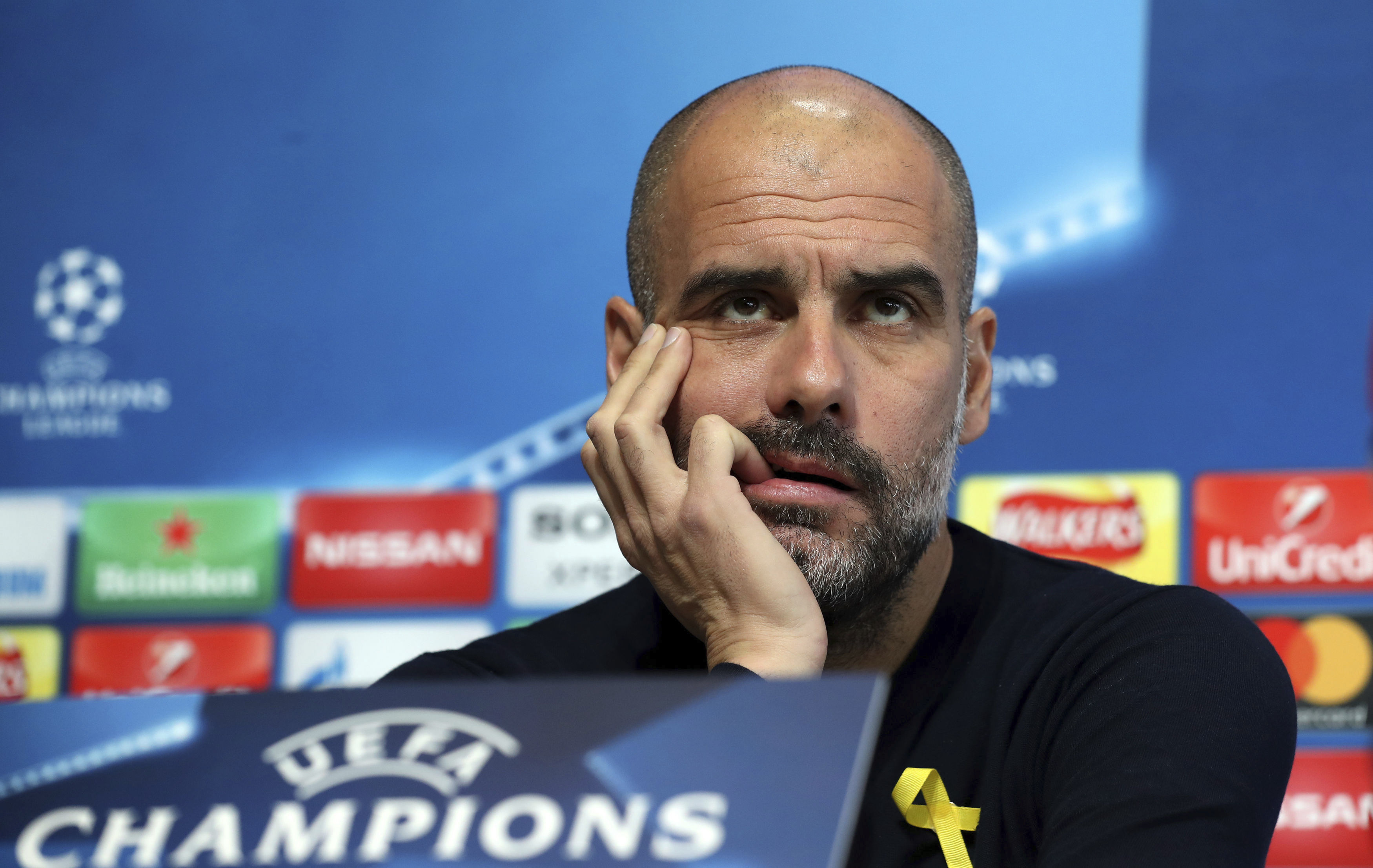 Guardiola accuses FA head of ignorance over Catalan ribbon