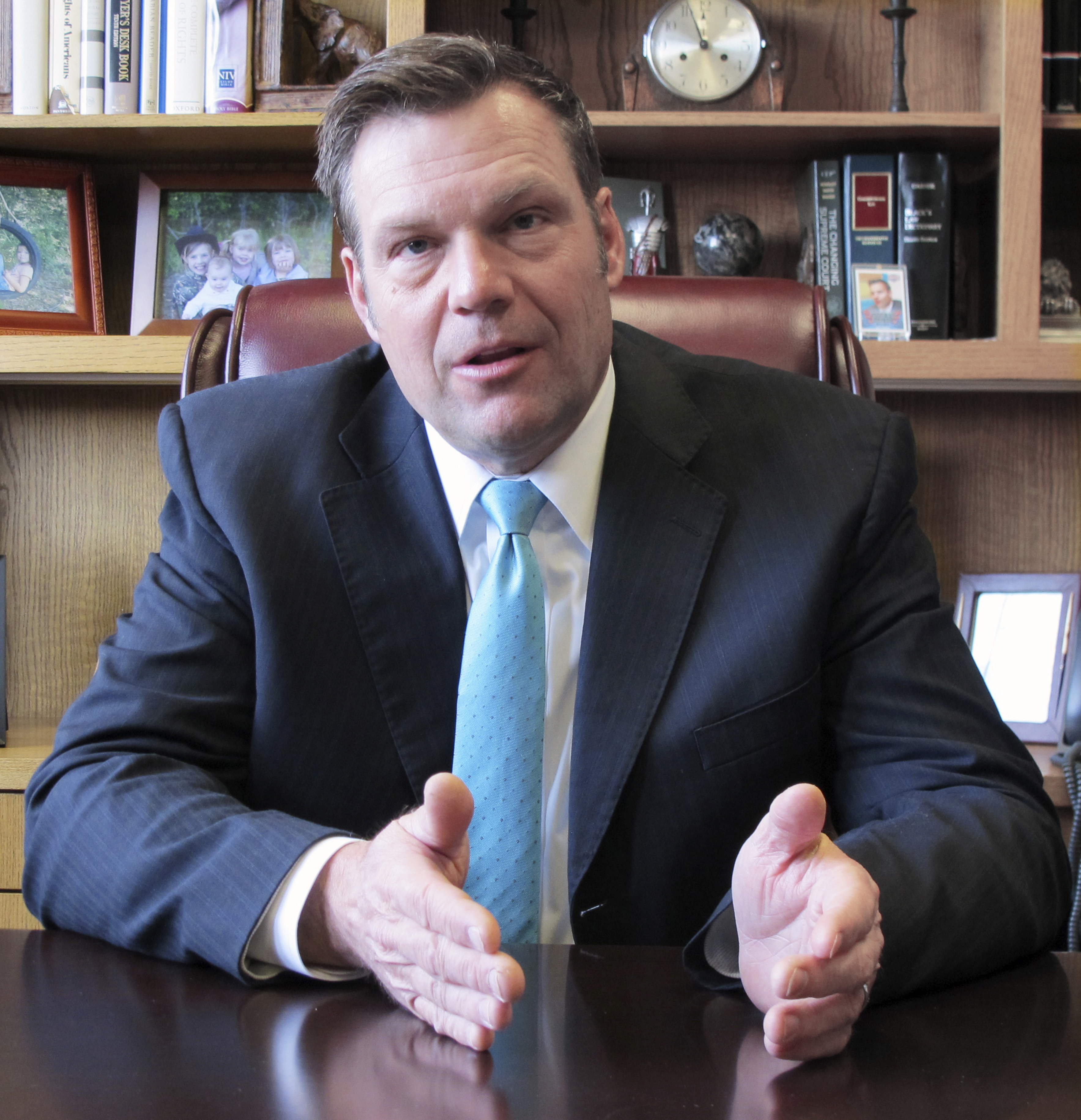 The Latest: Witnesses take stand in Kansas voting law case