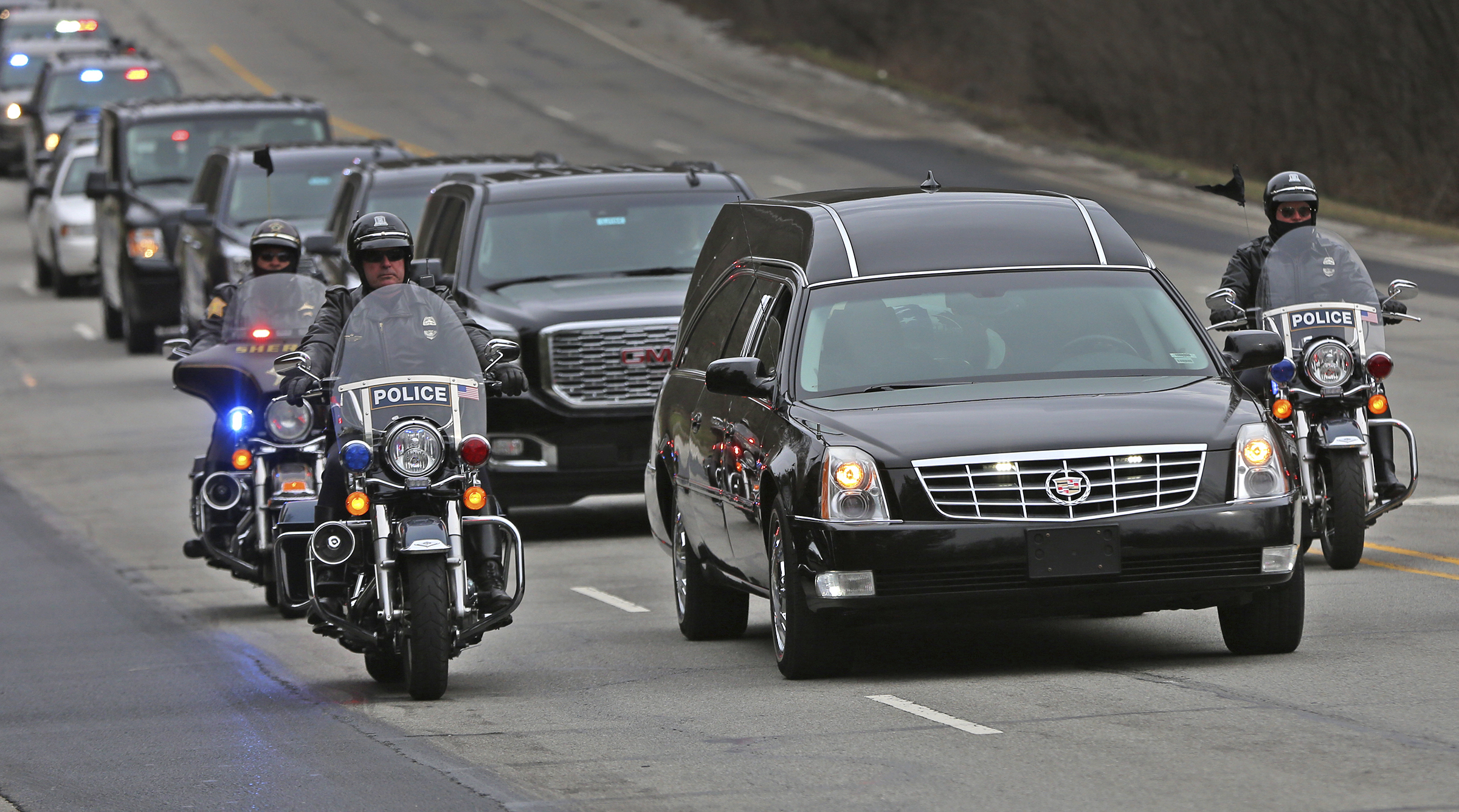 Authorities say fleeing man admitted shooting Indiana deputy