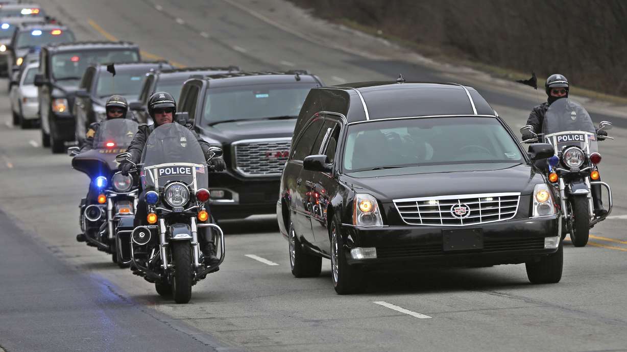 Authorities say fleeing man admitted shooting Indiana deputy