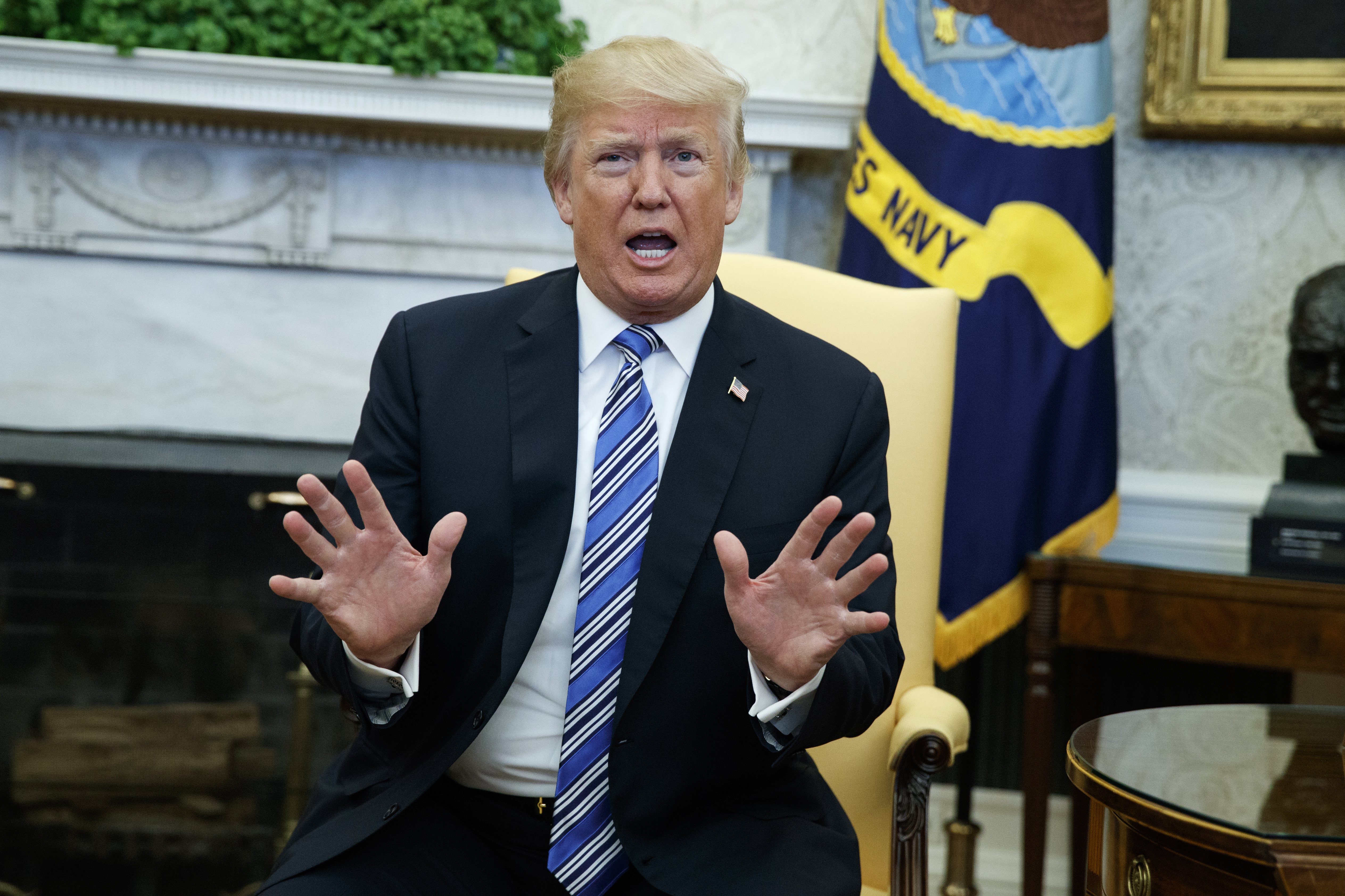 The Latest: Trump economic adviser Gary Cohn to resign