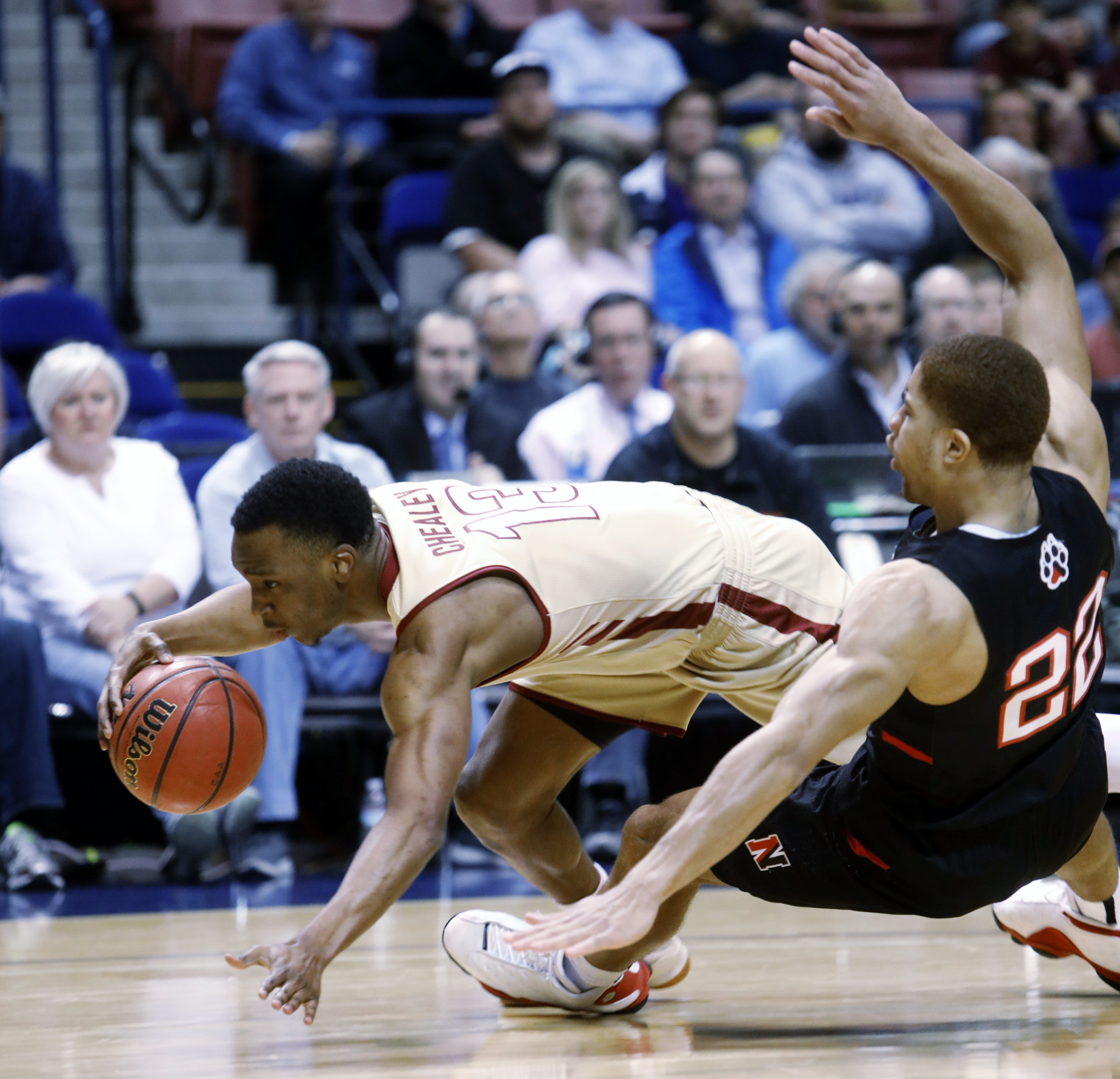 Charleston rallies to NCAAs with 83-76 OT win over Huskies