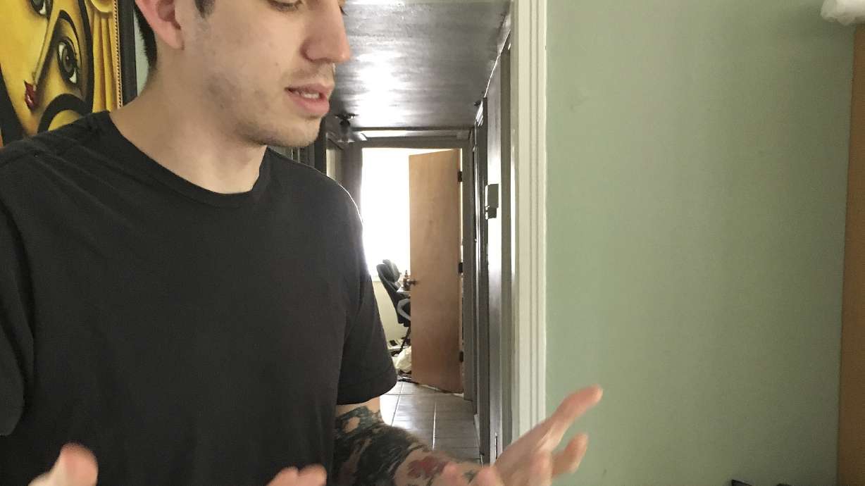 No police search at home of man who shot self by White House