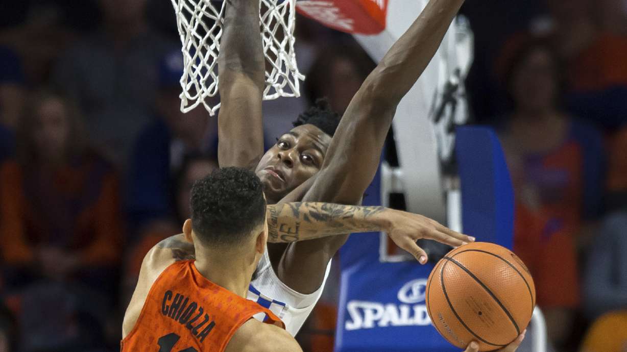 Kentucky's Vanderbilt 'day to day' with unspecified injury