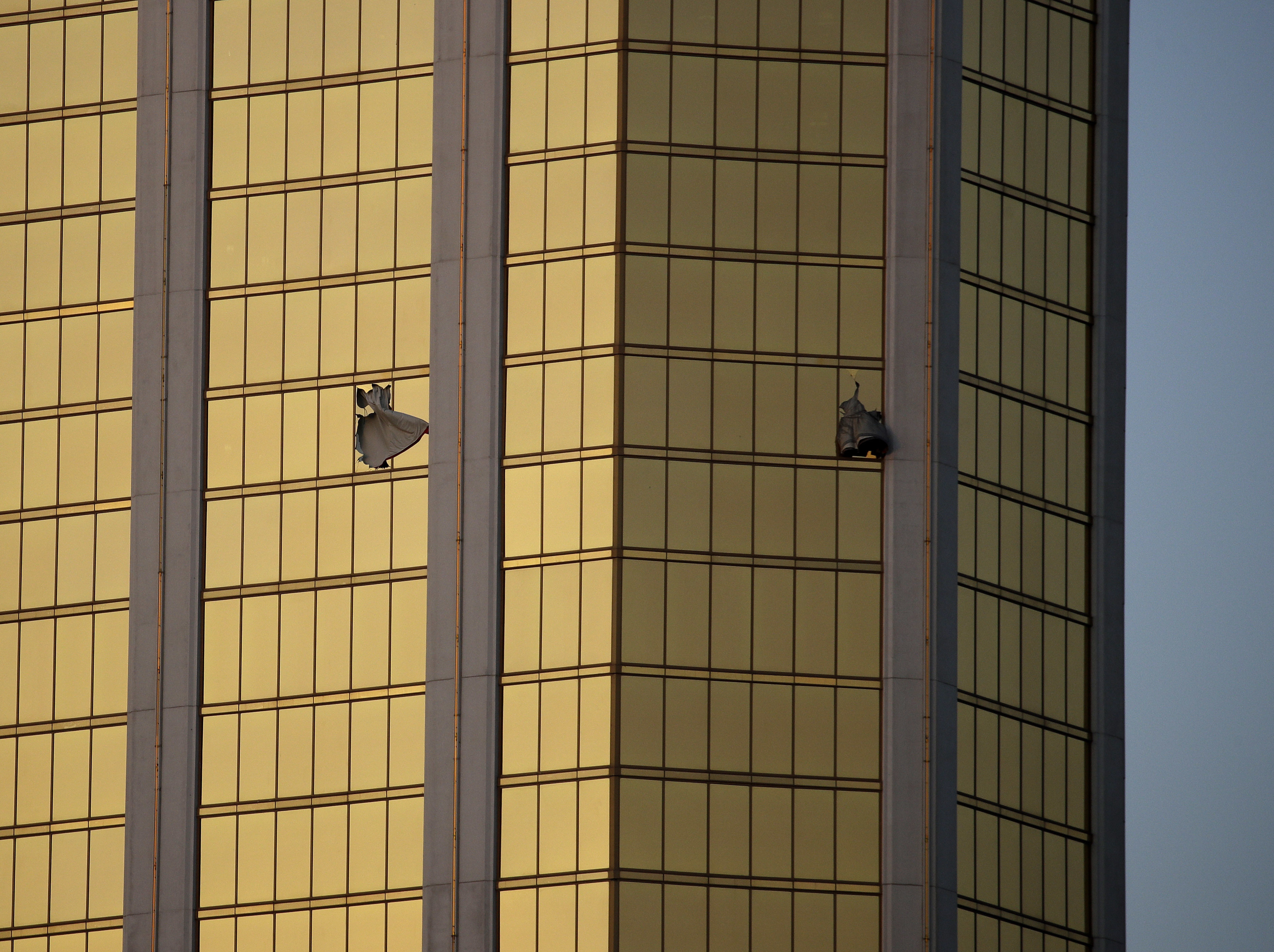Judge weighs media cost for police video from Vegas shooting