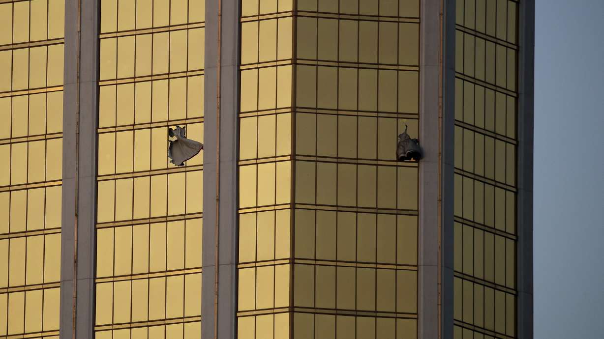 Judge weighs media cost for police video from Vegas shooting