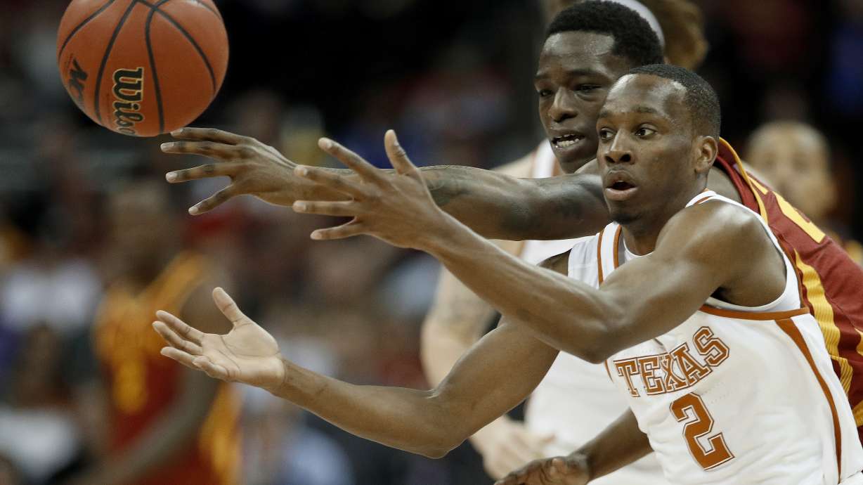 Texas downs Iowa St. 68-64 behind play of Osetkowski