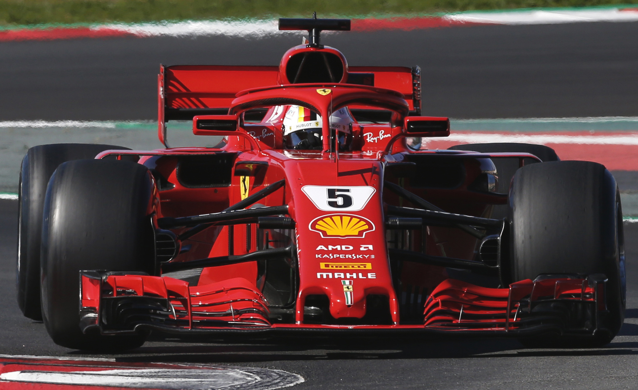 Vettel lowers Ricciardo's unofficial record at F1 testing