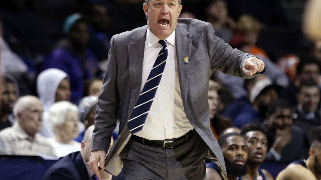 Pitt fires coach Kevin Stallings after 2 seasons