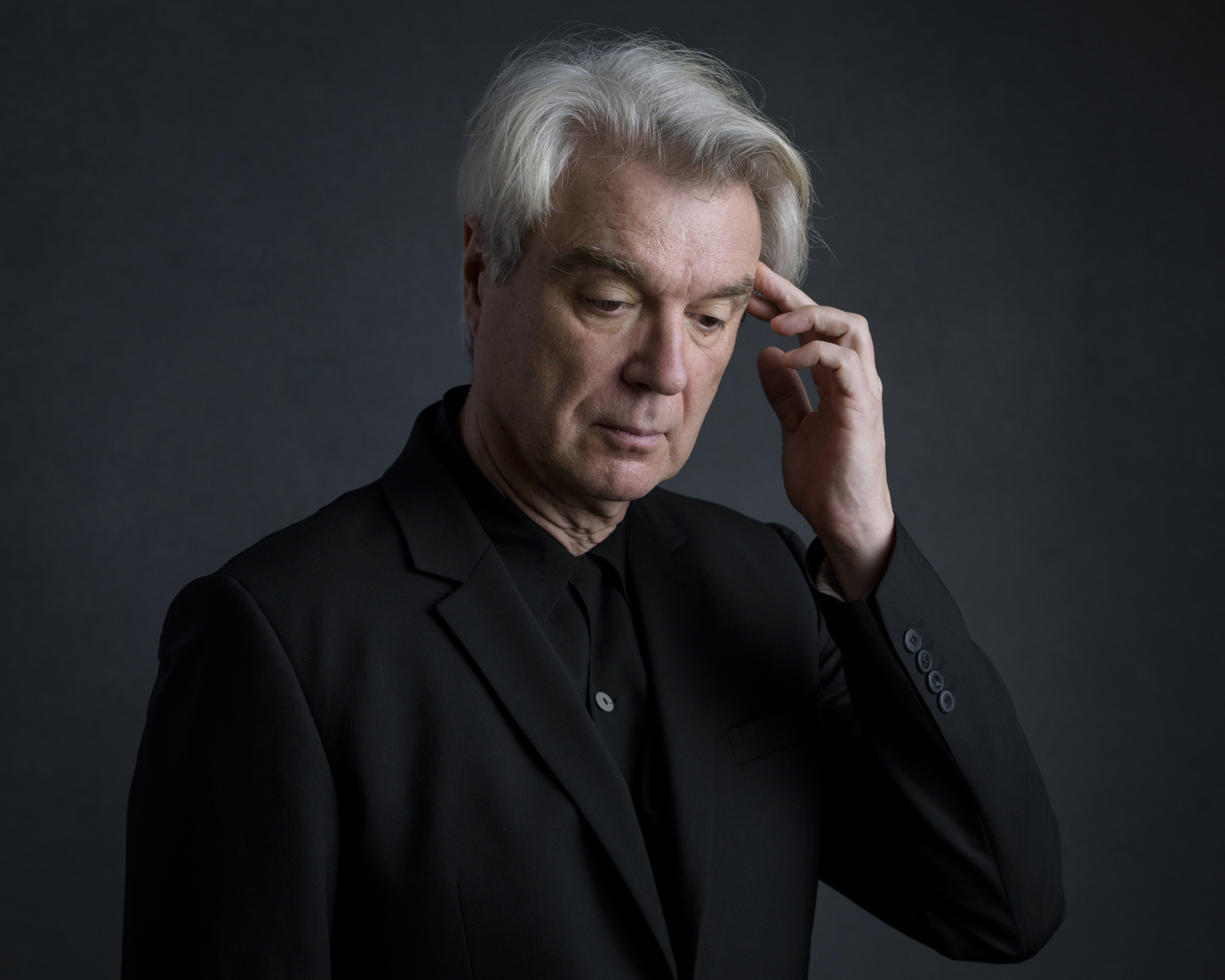 David Byrne sees world gone wrong on 'American Utopia'
