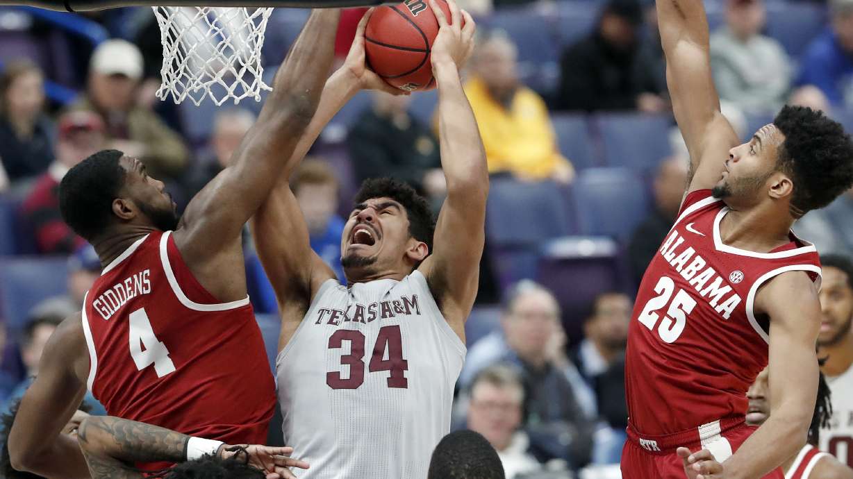 Sexton's buzzer beater lifts Alabama over Texas A&M, 71-70