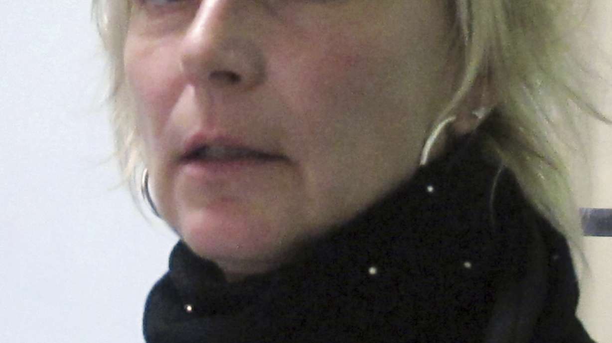 Jury awards $2M to female guard for reprisals at Iowa prison