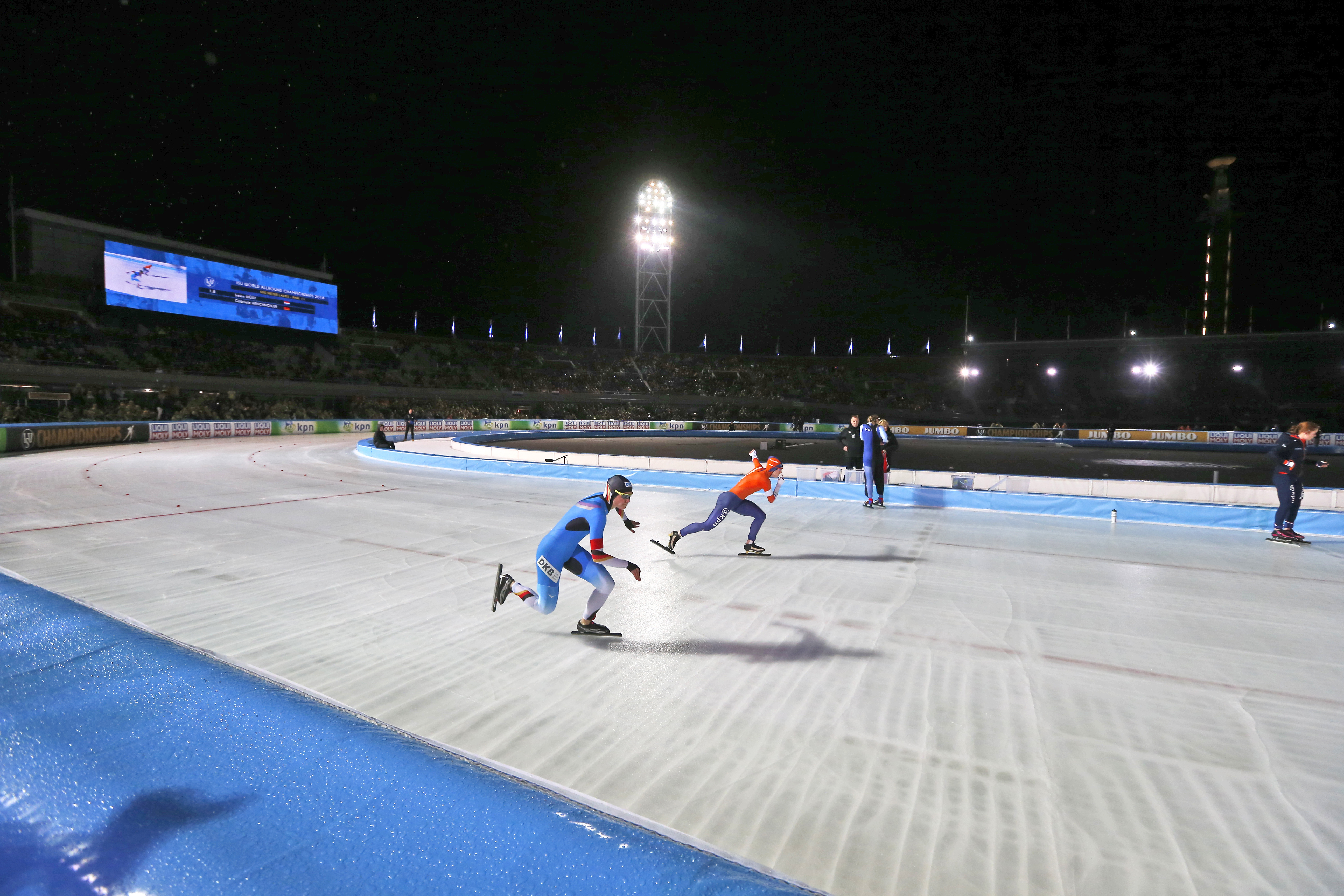 Speedskaters go for Allround worlds on open-air oval