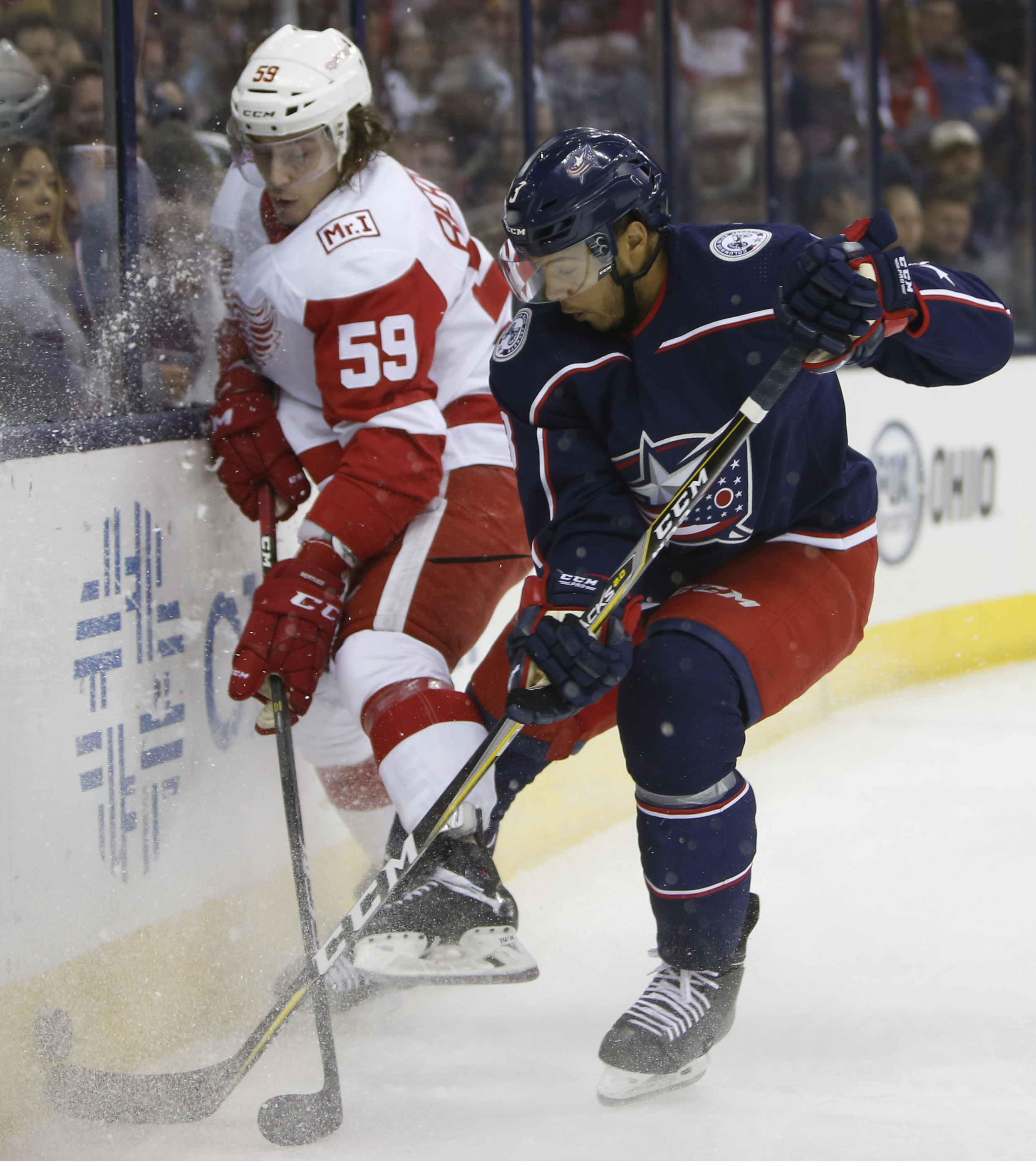 Jones scores twice, surging Blue Jackets beat Red Wings 3-2