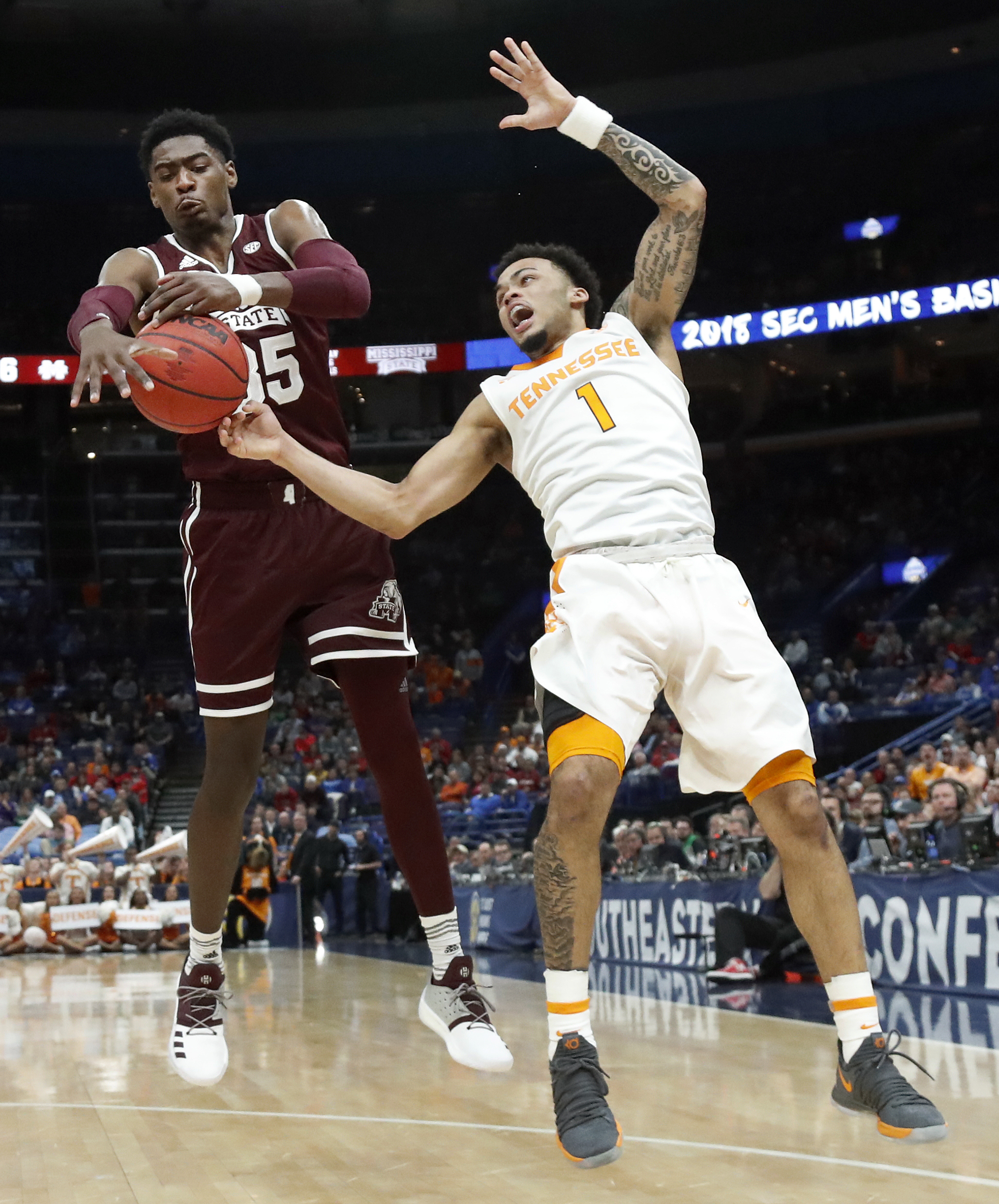 No. 13 Tennessee holds on late to beat Mississippi State