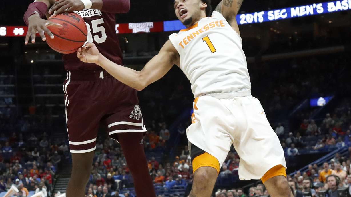 No. 13 Tennessee holds on late to beat Mississippi State