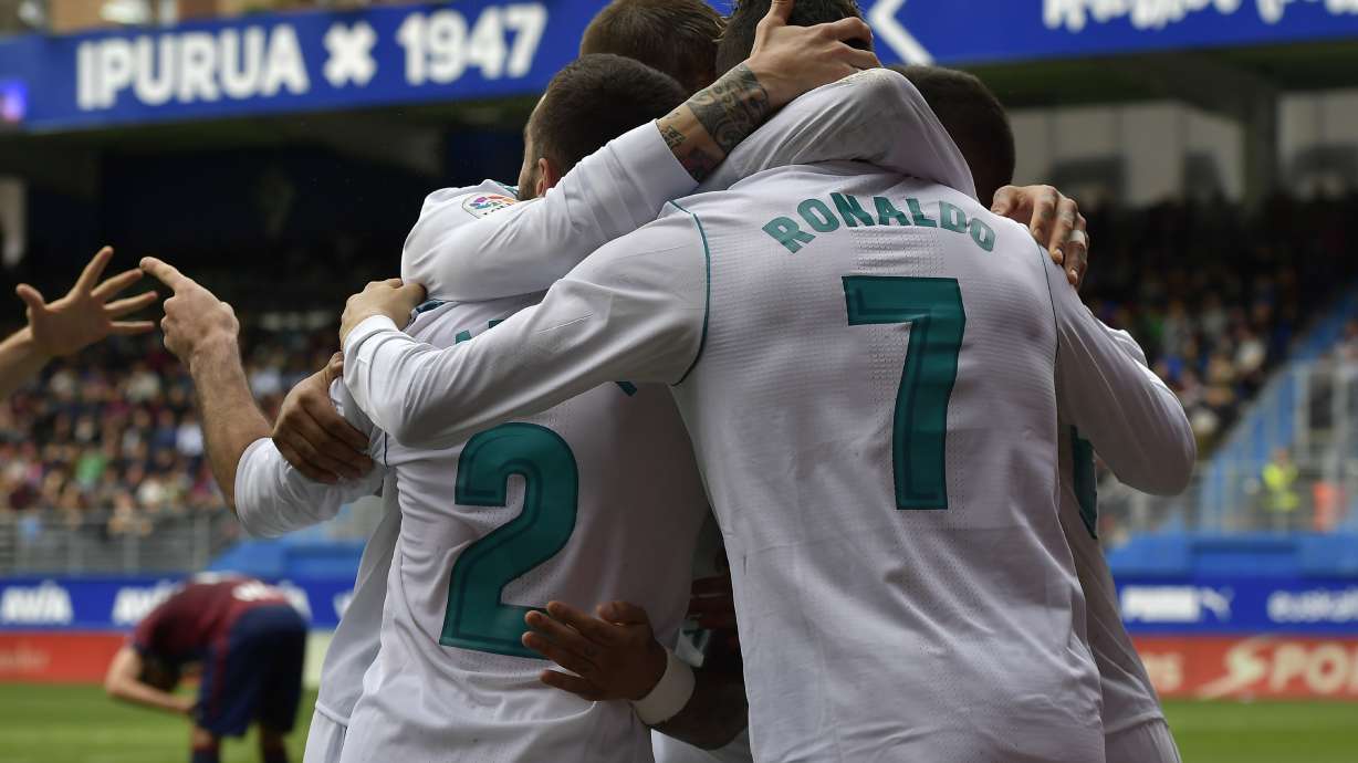 Ronaldo scores 2 to give Real Madrid 2-1 win at Eibar