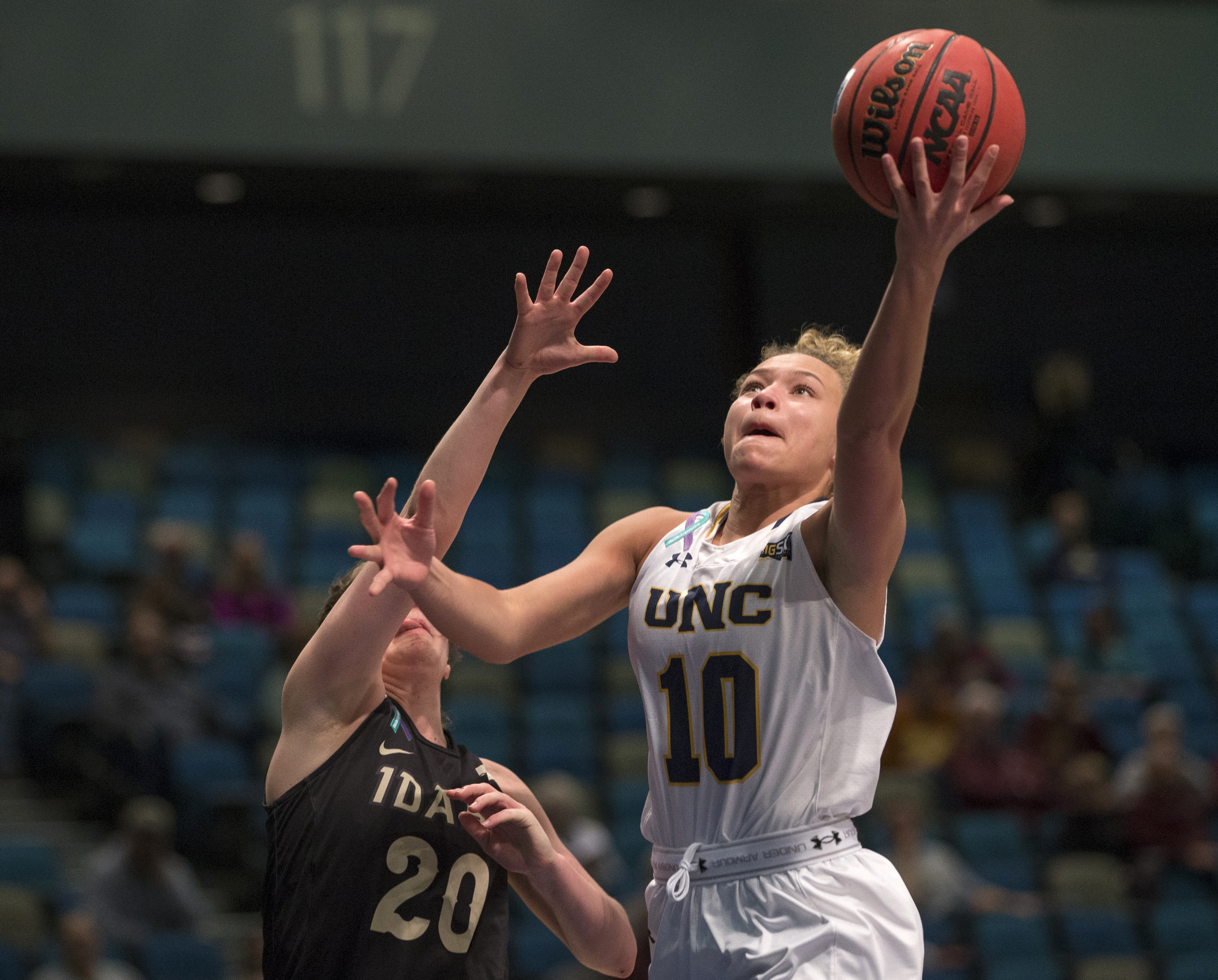 Smith nets 34, N Colorado women rip Idaho for Big Sky title