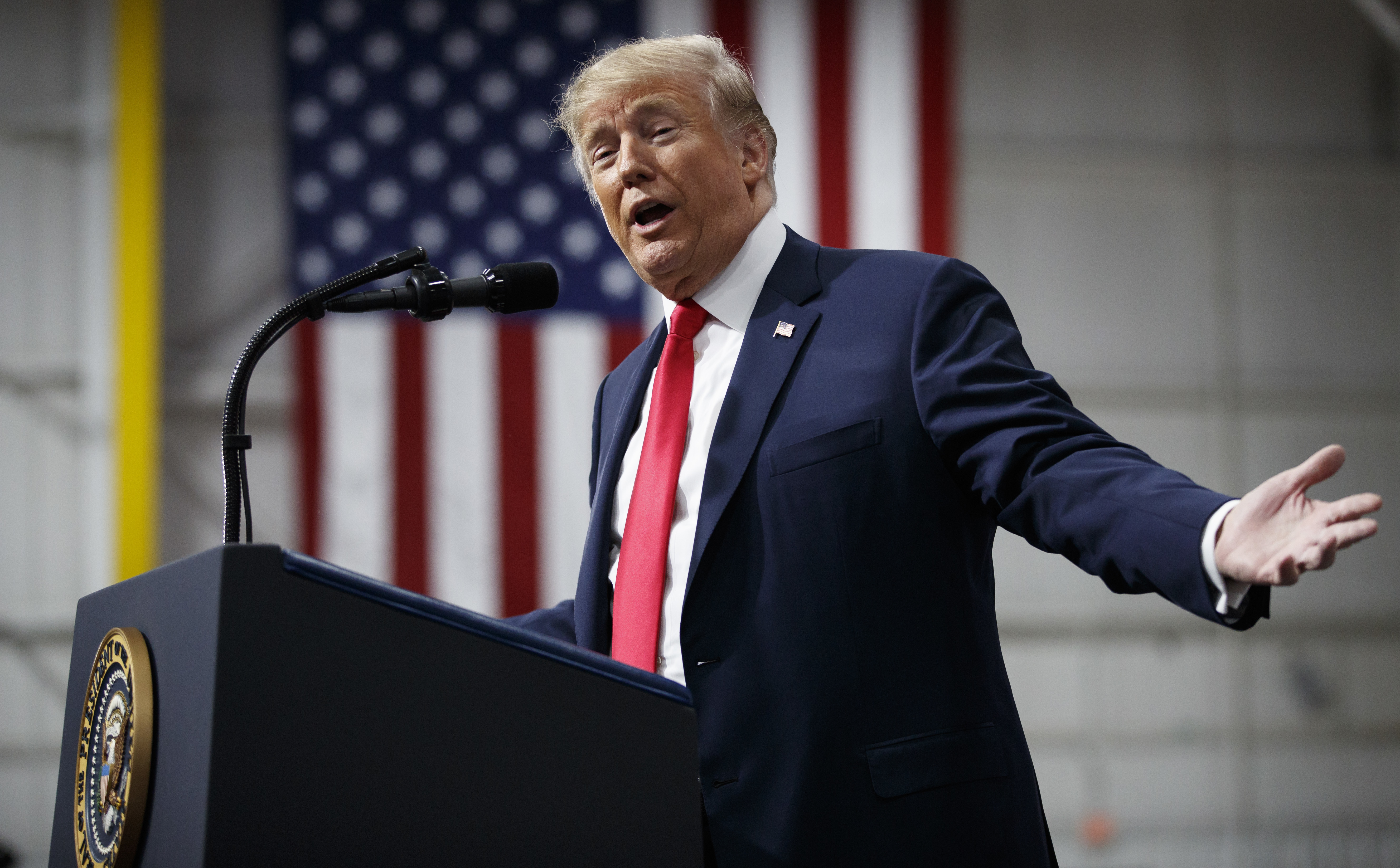 Rally shows free-wheeling, media-bashing Trump here to stay