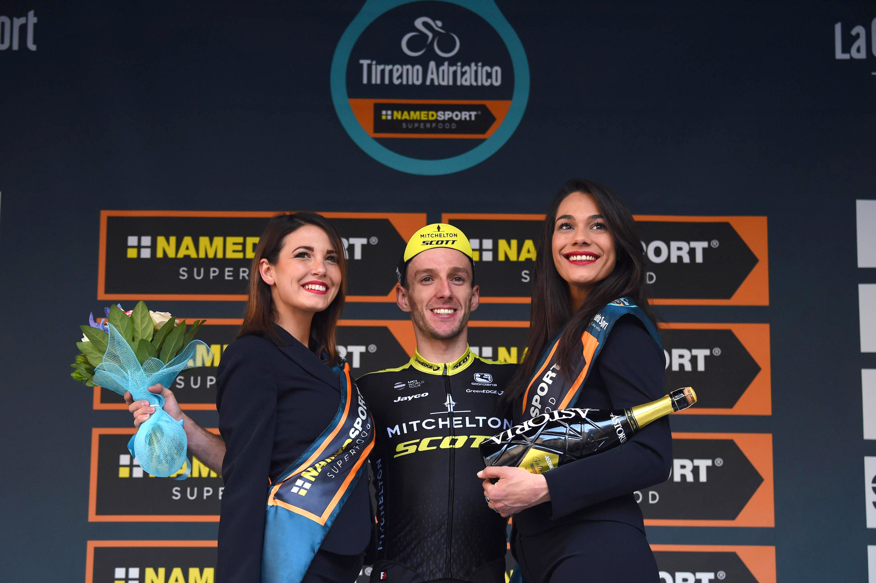 Yates wins 5th stage with solo, Kwiatkowski moves into lead