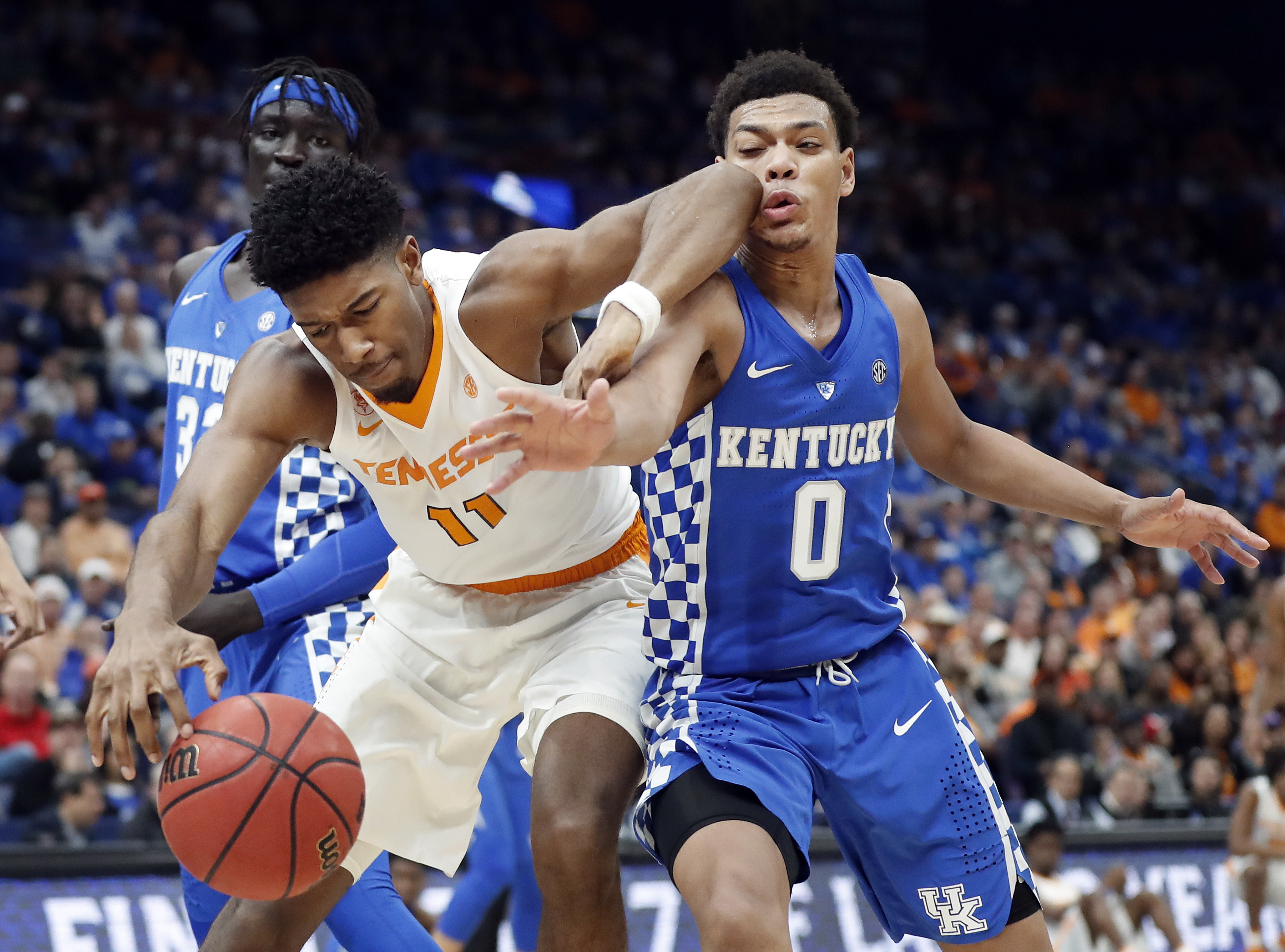 Kentucky tops Vols, wins fourth straight SEC tourney title