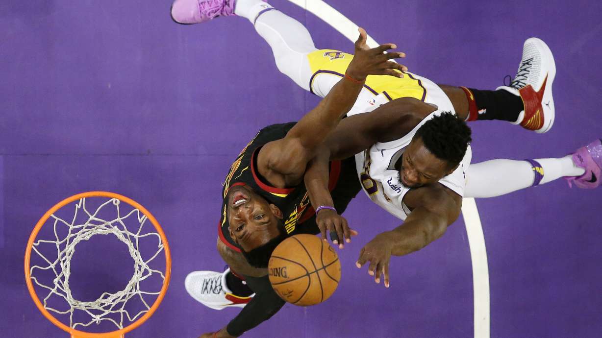 Julius Randle's 36 lead Lakers past LeBron's Cavs, 127-113