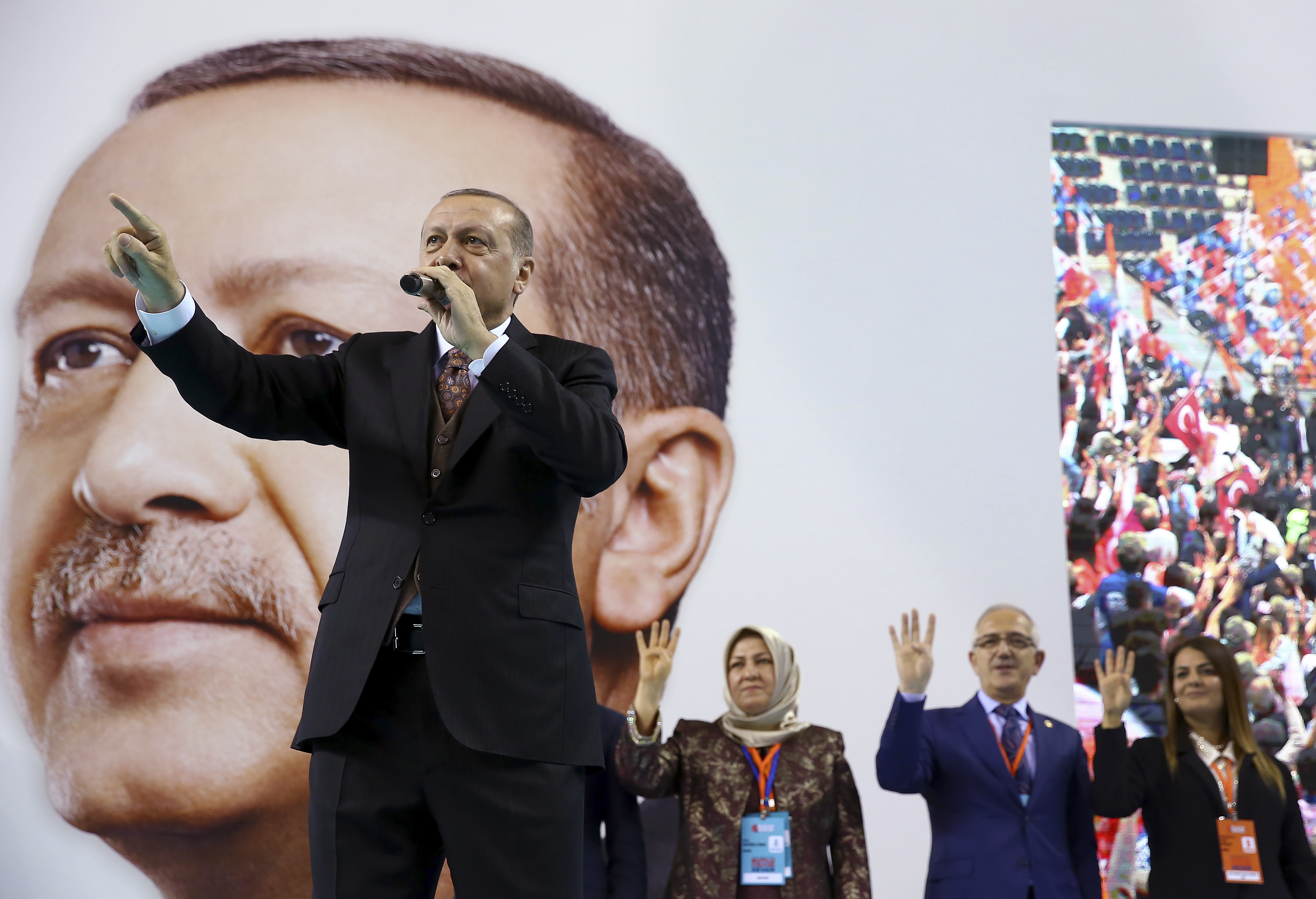 Turkey's parliament debates changes to electoral laws