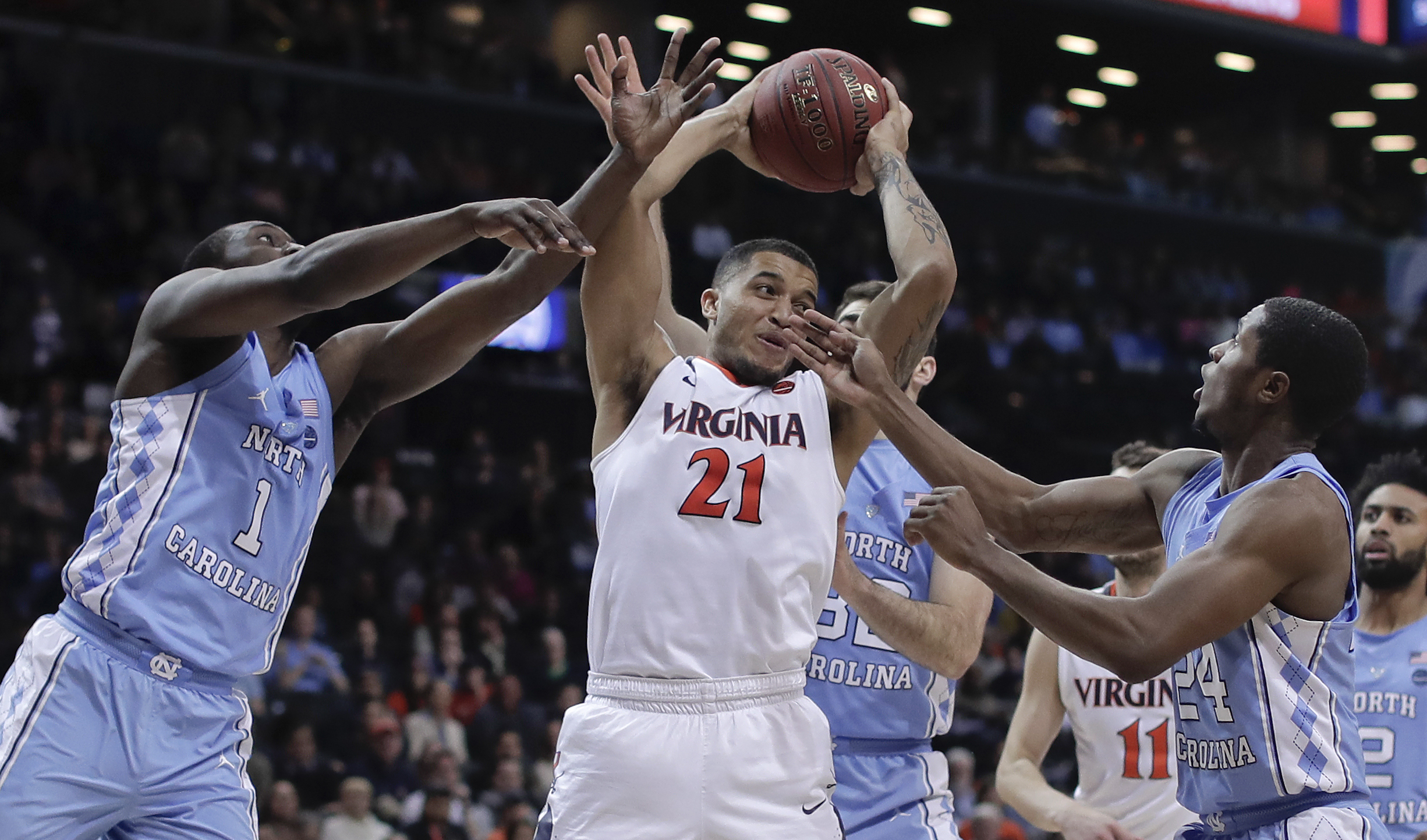 Virginia unanimous No. 1 in final AP Top 25; Kansas to 4th