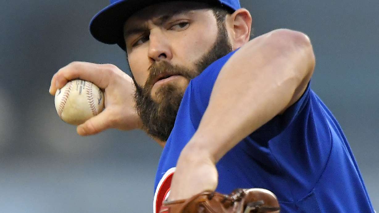 Hunter makes his pitch, helps Phillies land Jake Arrieta