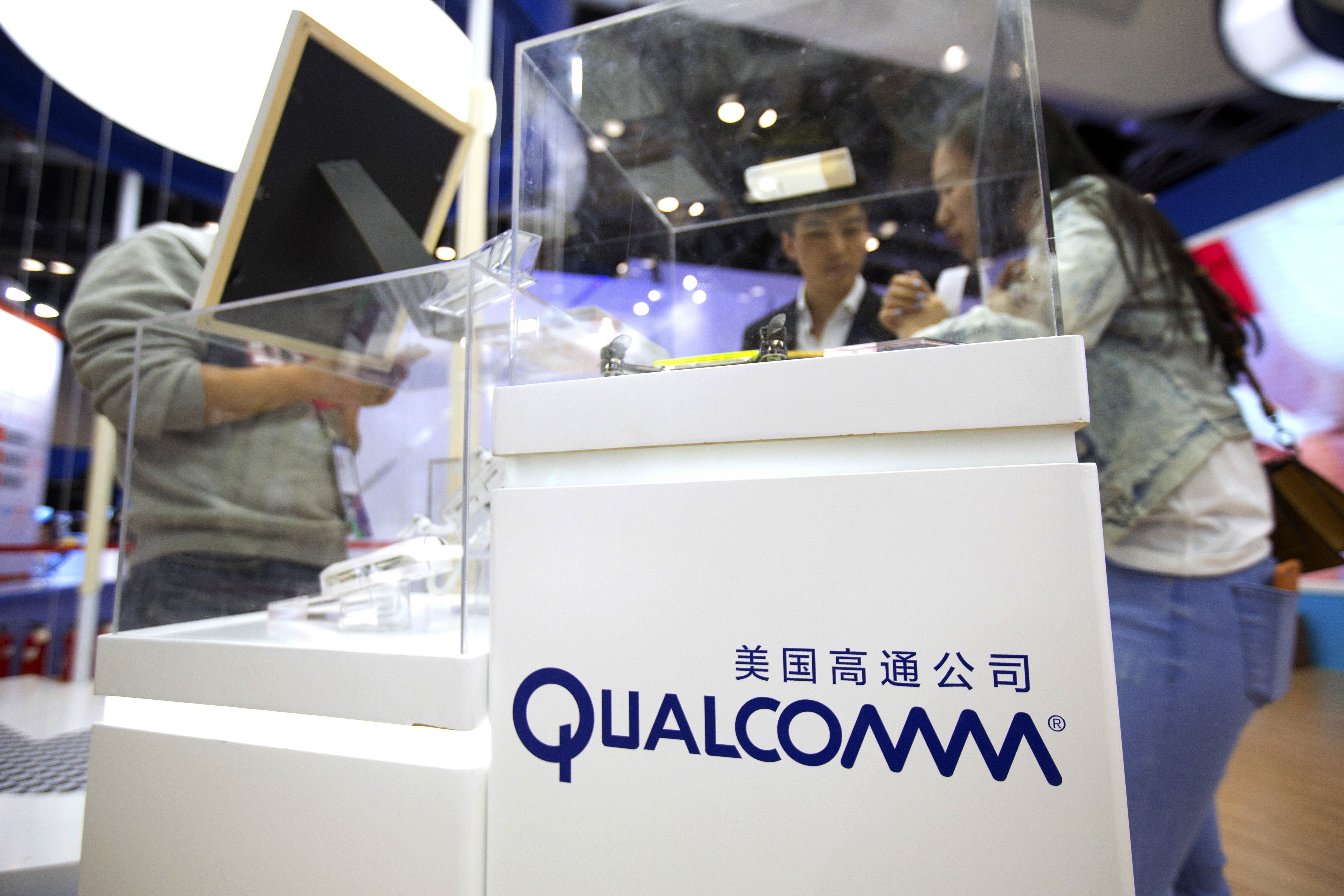 Trump blocks Broadcom takeover bid for Qualcomm