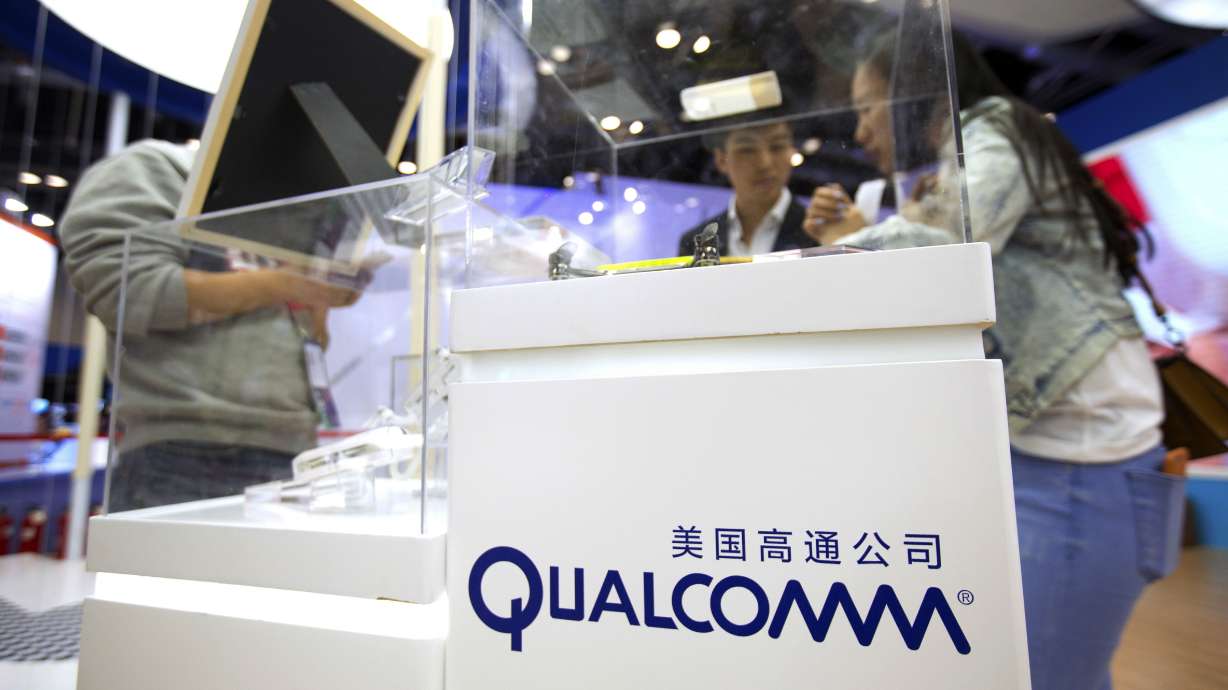 Trump blocks Broadcom takeover bid for Qualcomm