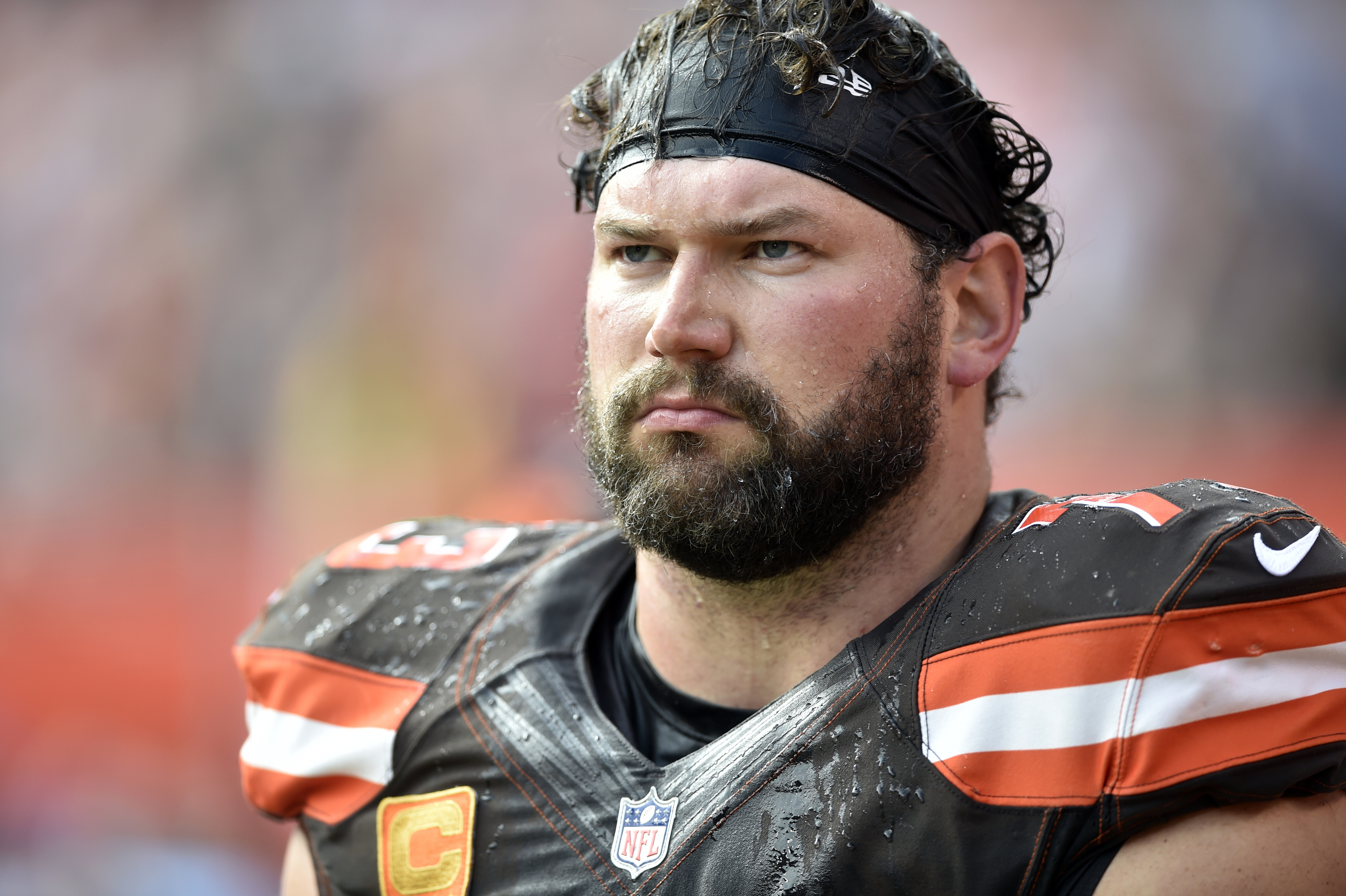 Browns' Thomas says decision 'right around the corner'
