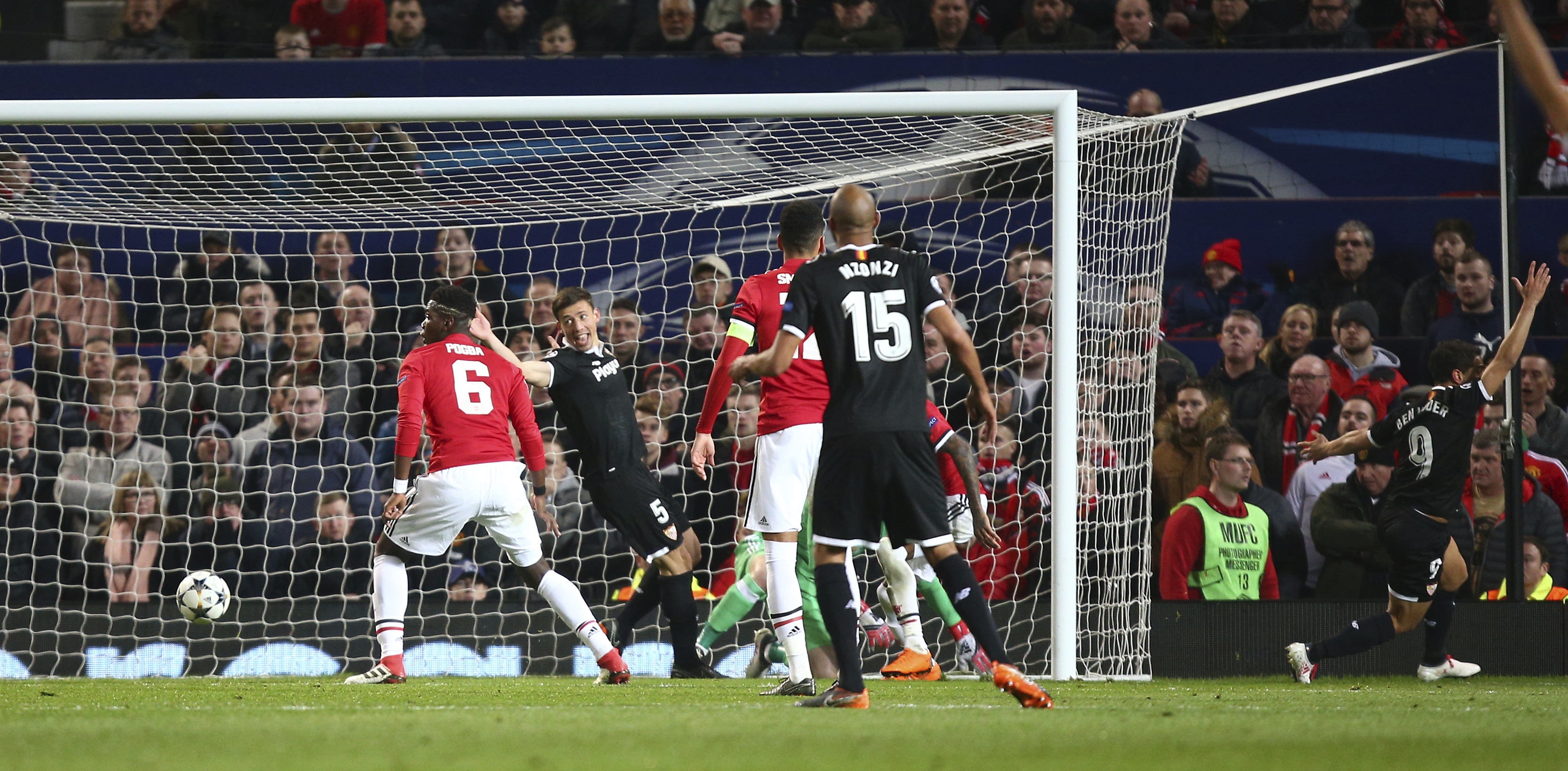 Sevilla ousts Man United from Champions League with 2-1 win