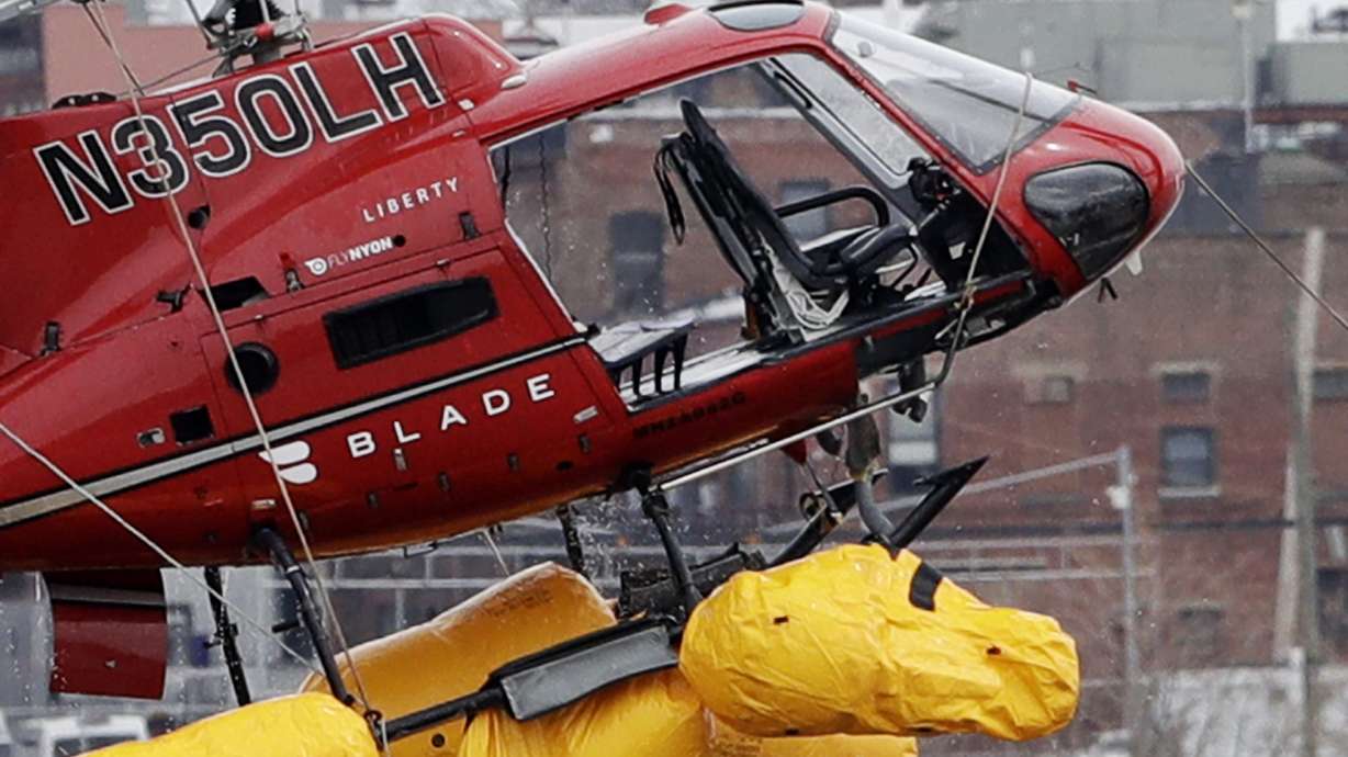 Feds probing helicopter crash examine passenger restraints