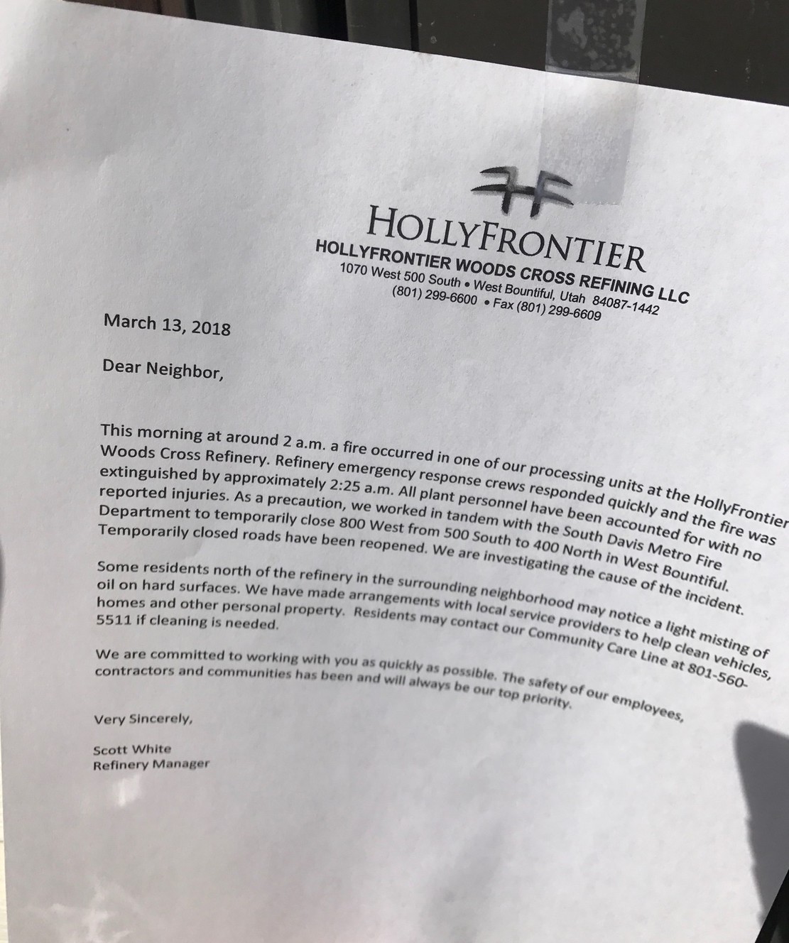 Refinery fire leaves film of oil on school, homes