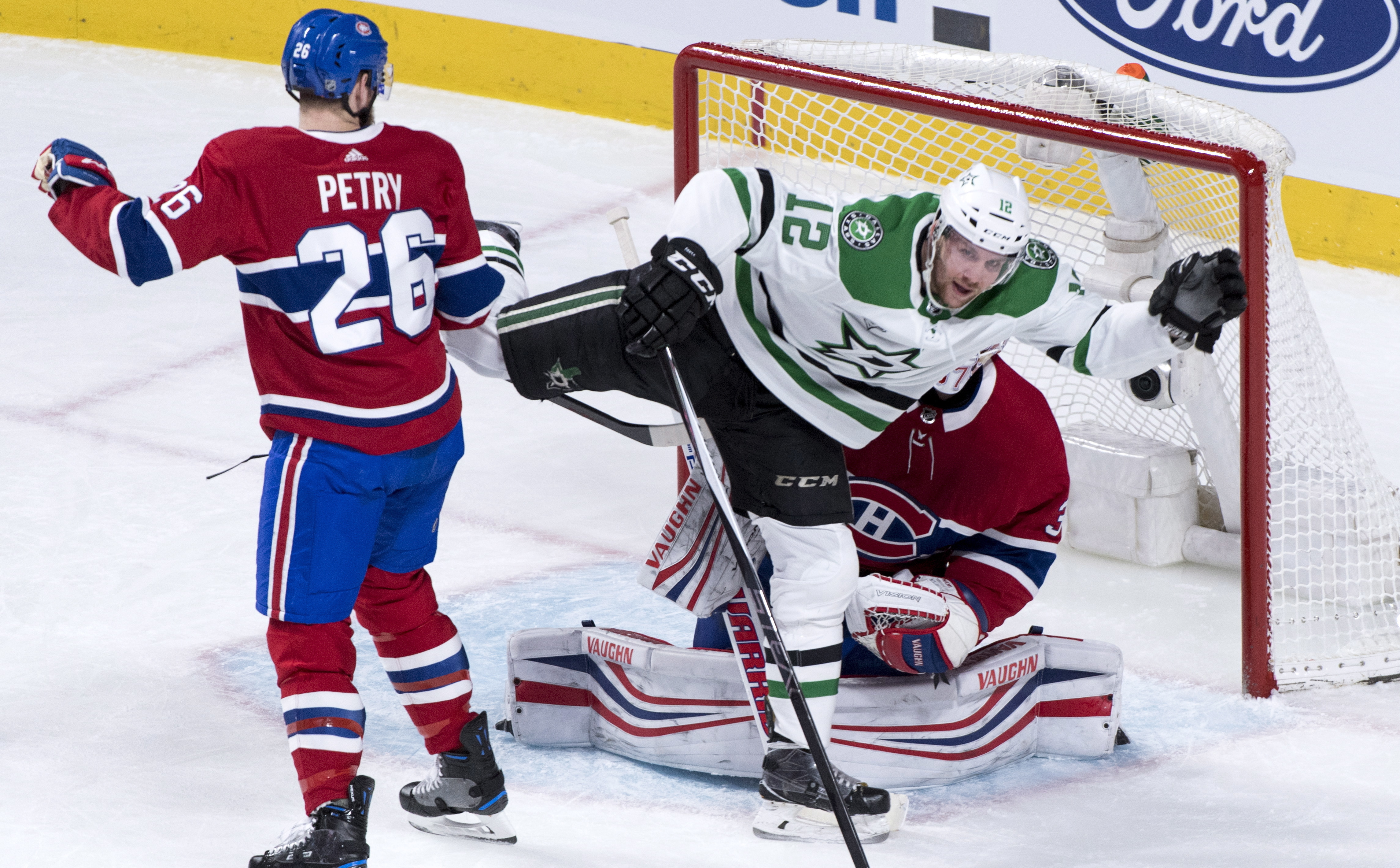 Lehkonen nets 2, Canadiens top Stars 4-2 to snap 5-game skid