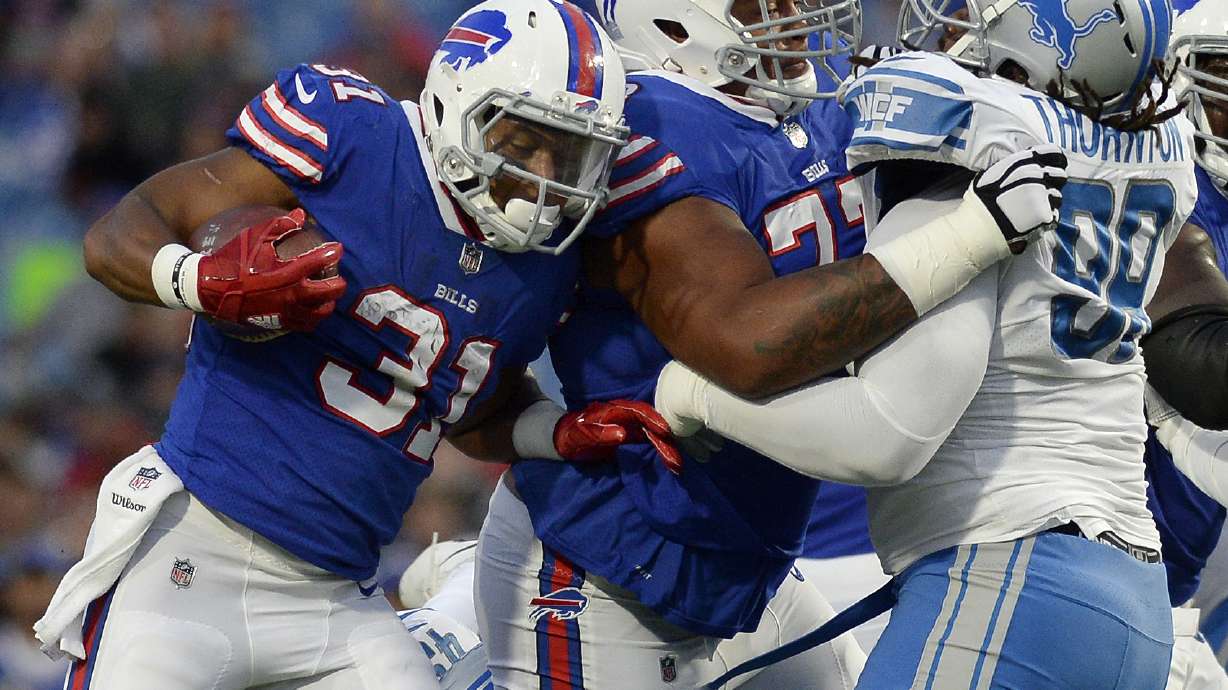 Bengals confirm acquiring tackle Glenn in trade with Bills