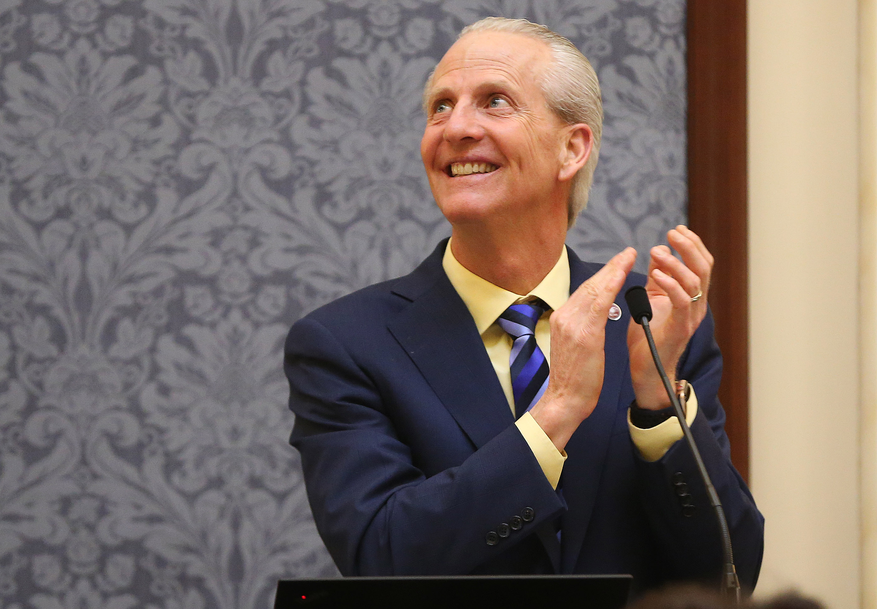 Utah Senate President Wayne Niederhauser stepping down from Legislature at year's end