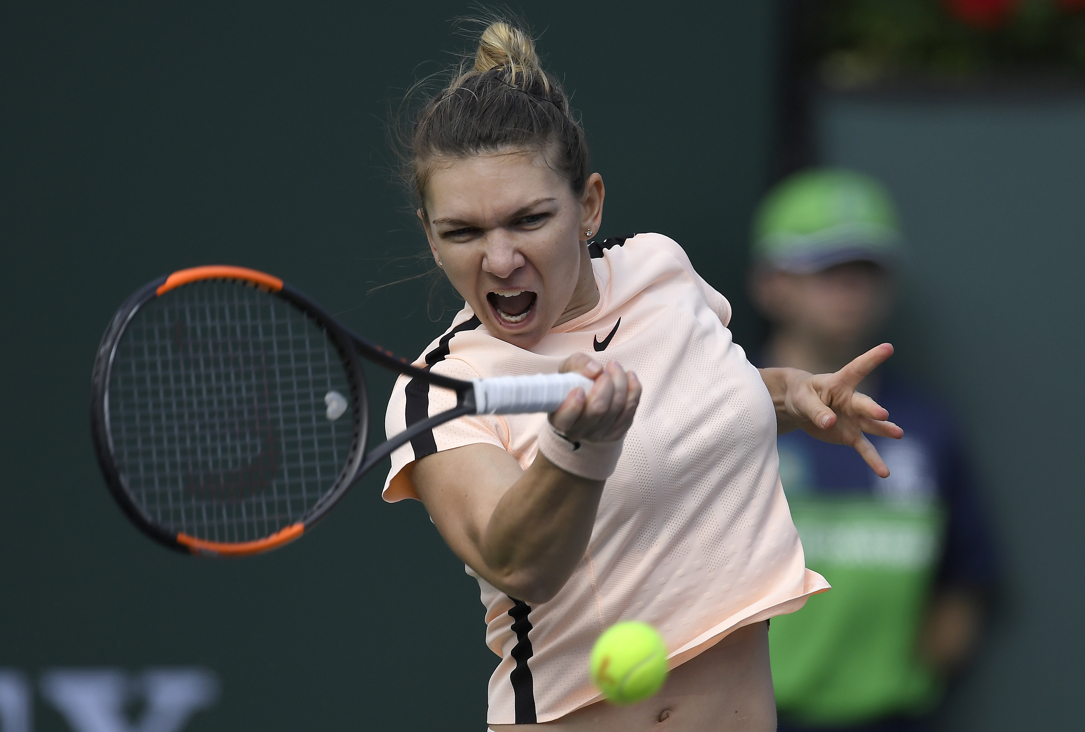 Federer wins at Indian Wells, sets up rematch with Chung