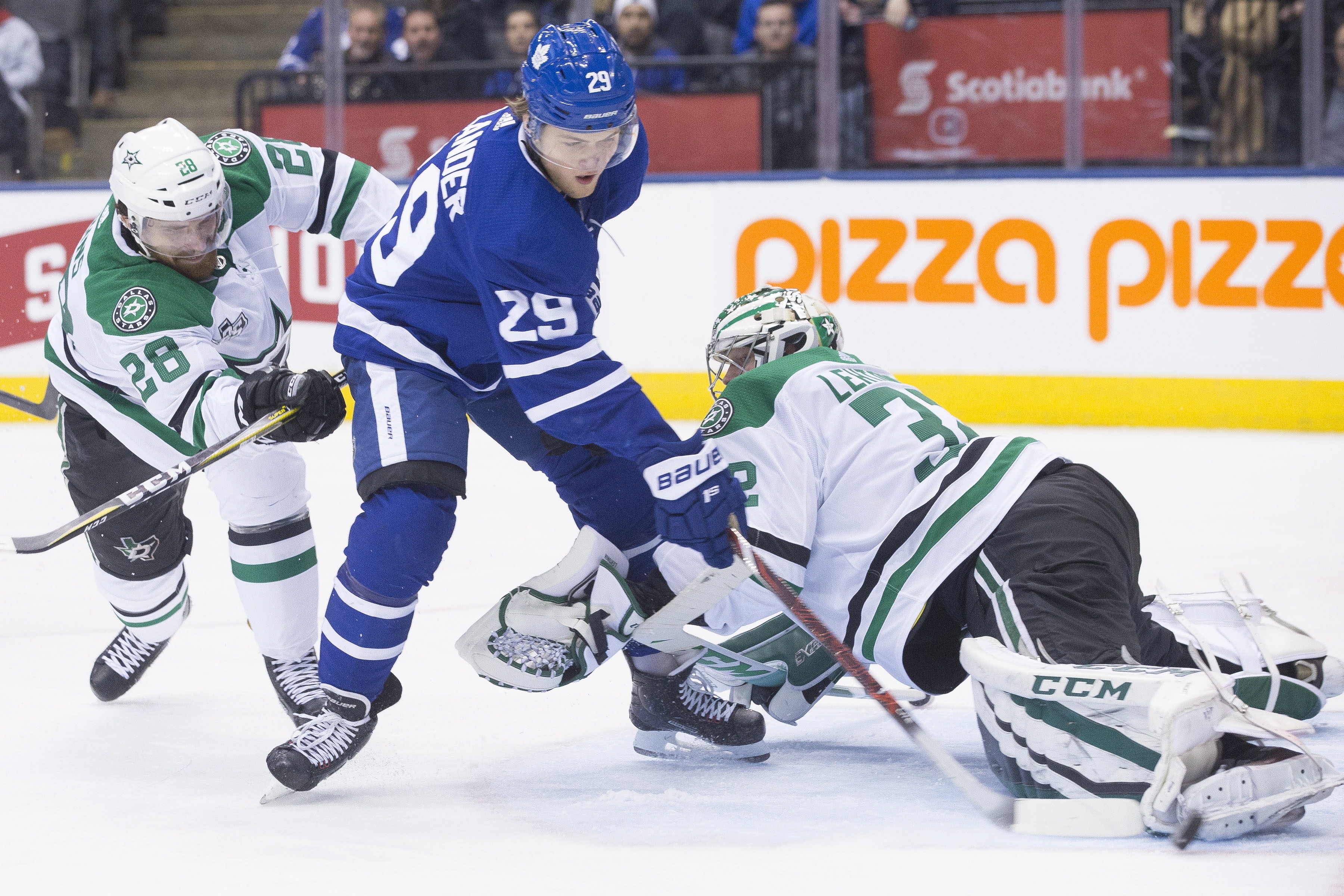 Marner gets winner in SO, Maple Leafs beat Stars 6-5