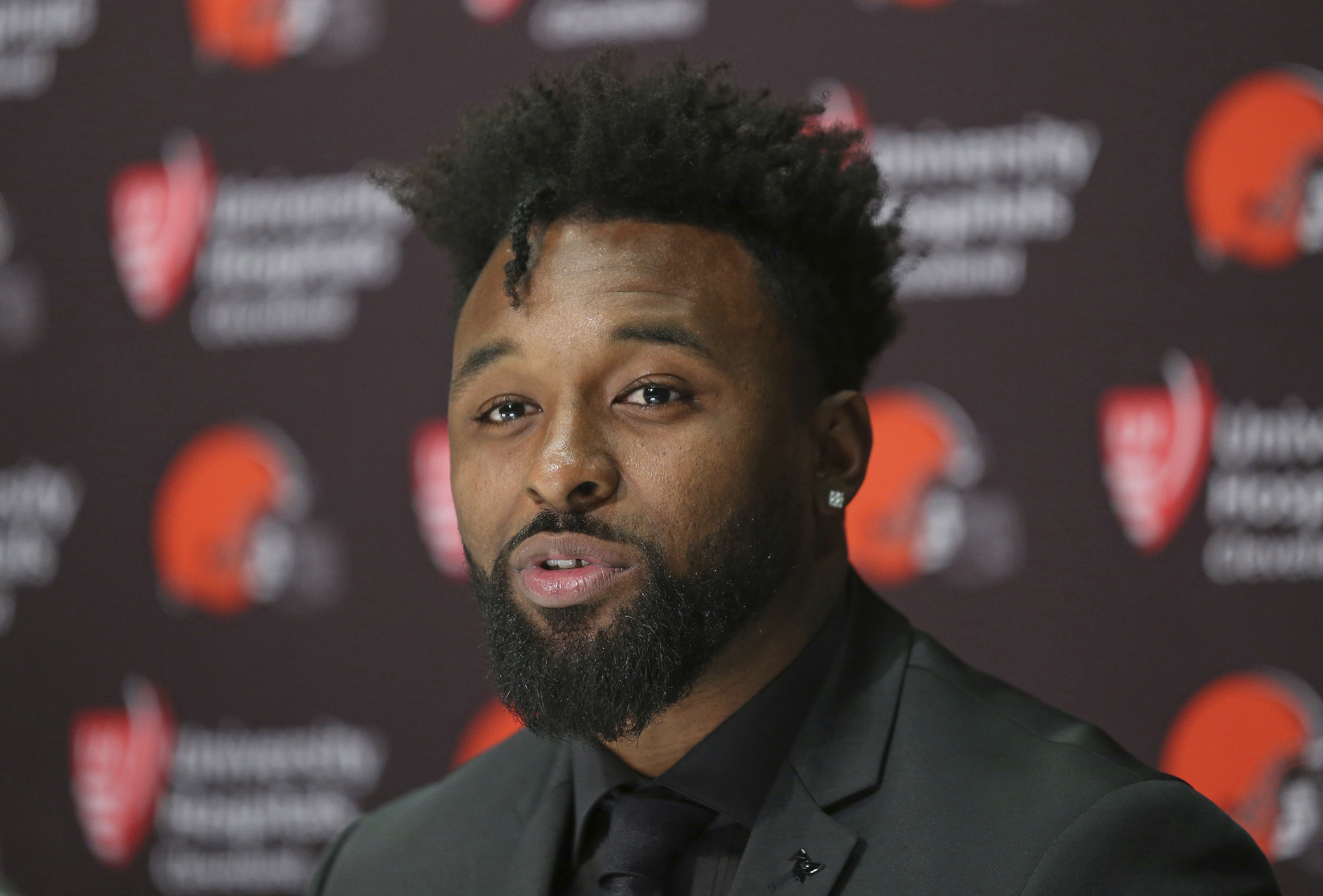 Burnt bridge: Taylor a starter, not stopgap QB for Browns