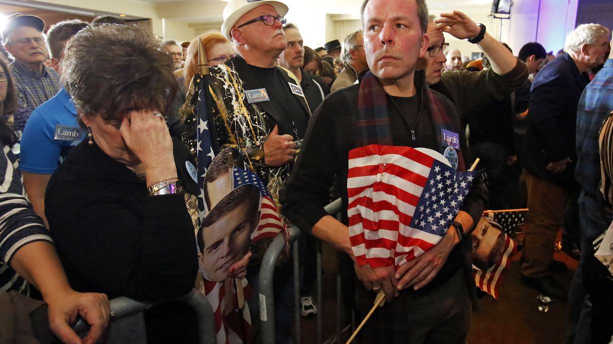 Democrats' midterm choices: Liberals, moderates, both?