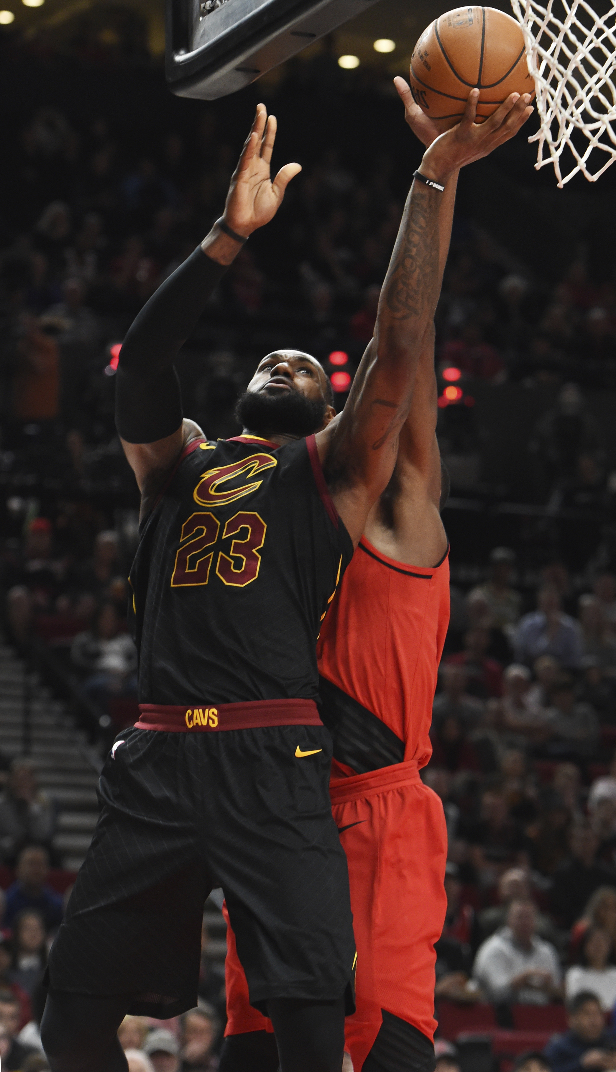 Blazers win 11th straight with 113-105 victory over Cavs