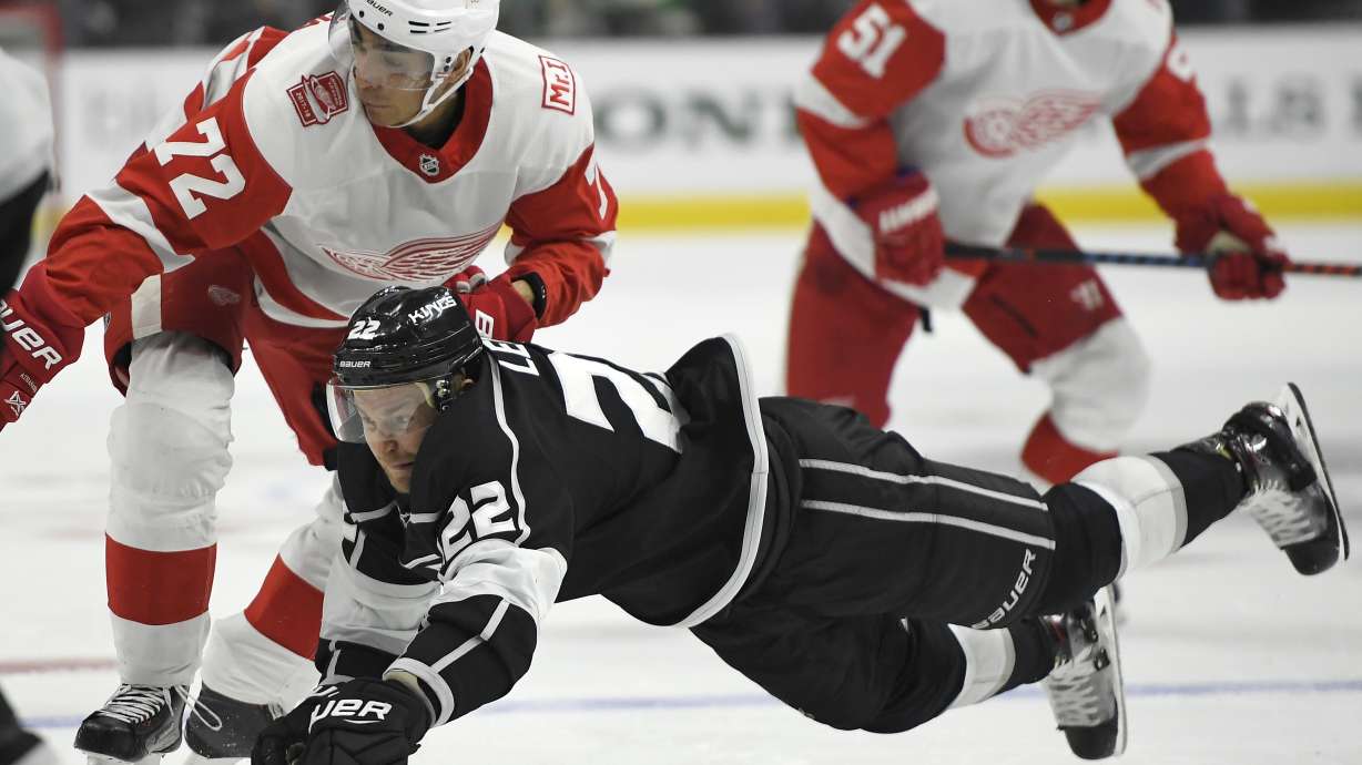 Kopitar and Kings hand Red Wings 8th straight loss, 4-1