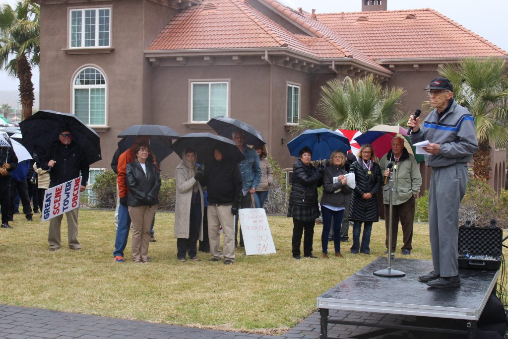Menlo Smith, an original developer for Sunbrook and protest organizer, addresses people at the Sunbrook Golf Club, St. George, Utah, March 15, 2018. (Photo: Spencer Ricks, St. George News)