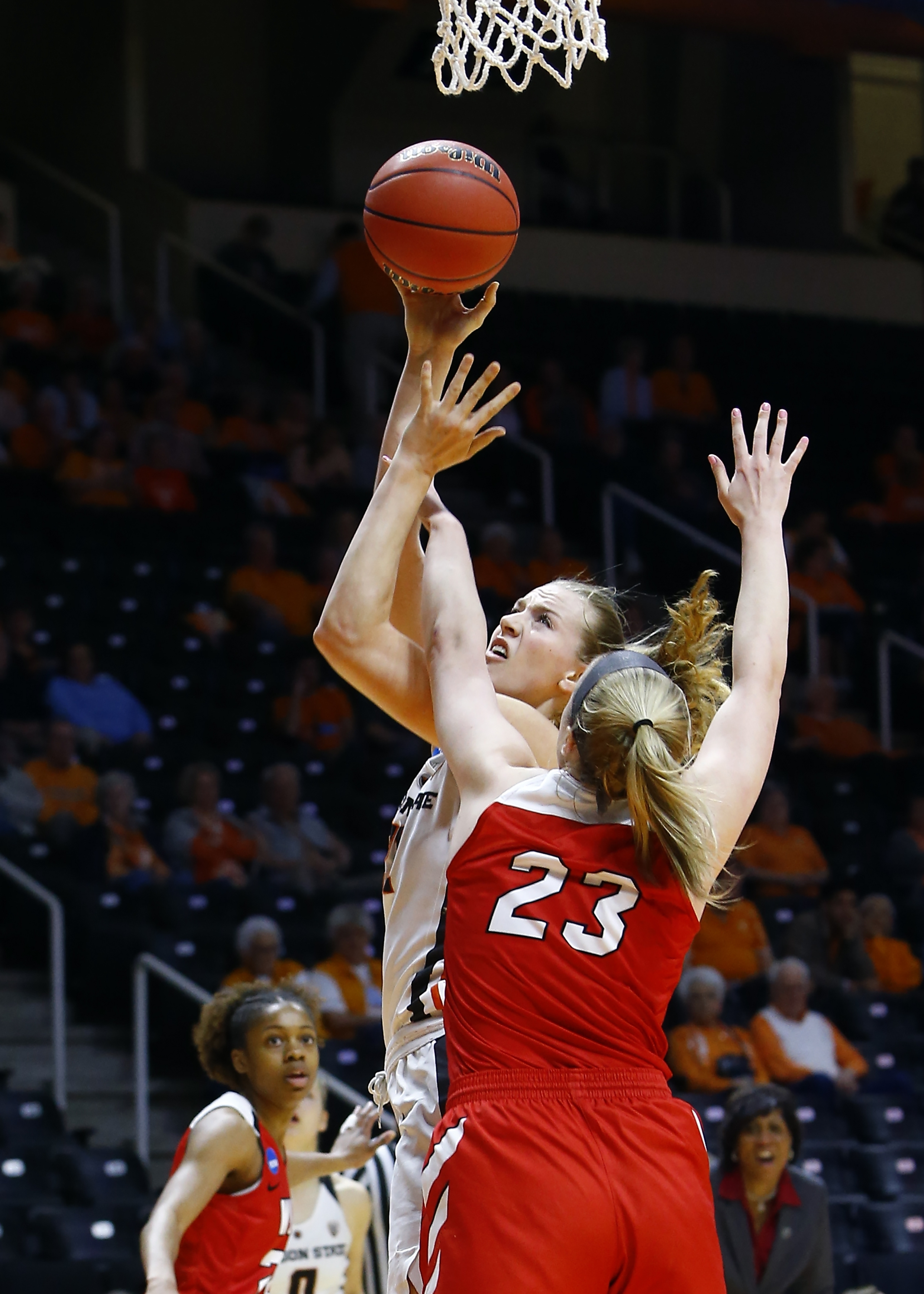 Gulich helps Oregon State rout Western Kentucky 82-58