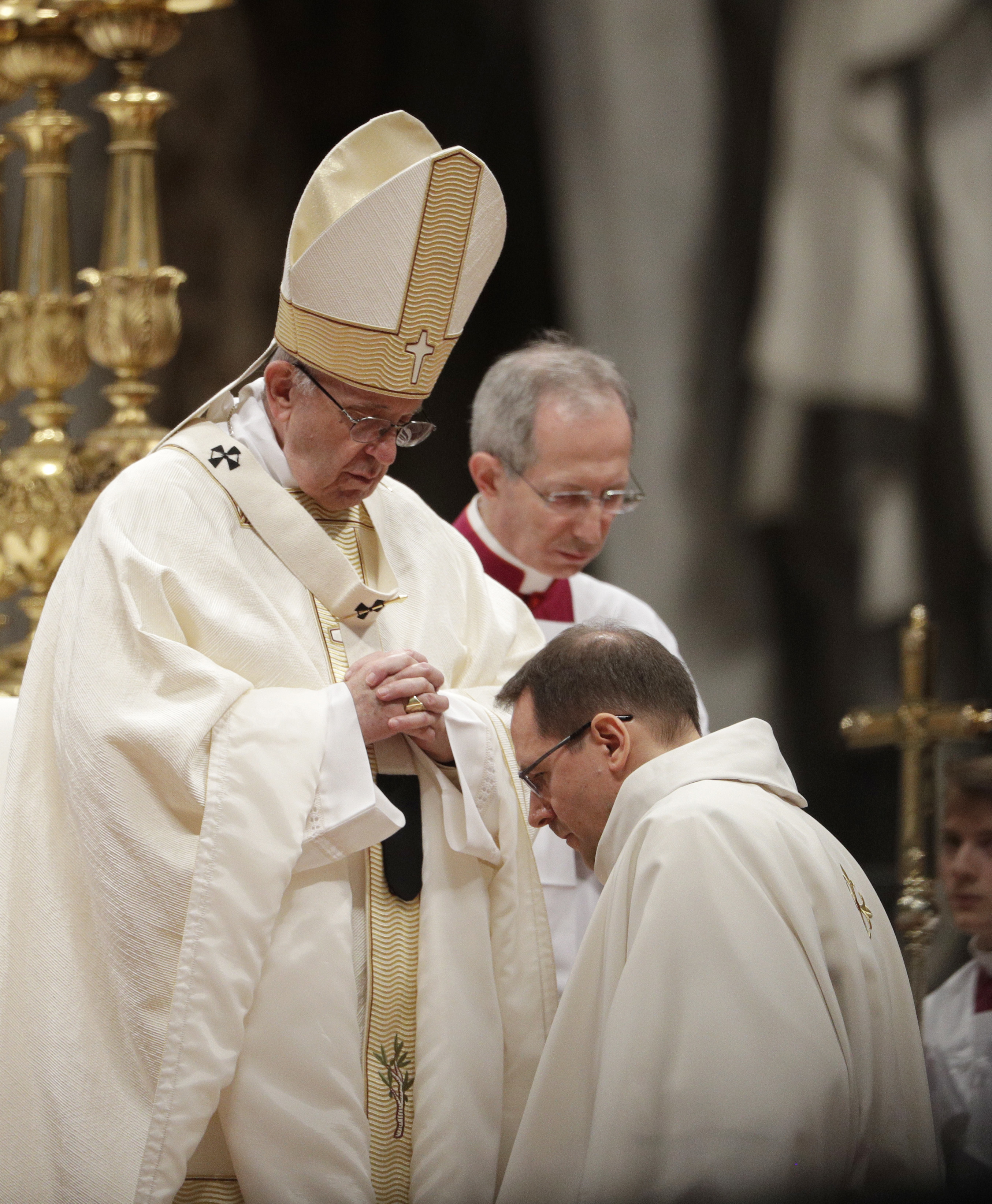 Pope tells 3 new bishops: no politicking, no high society
