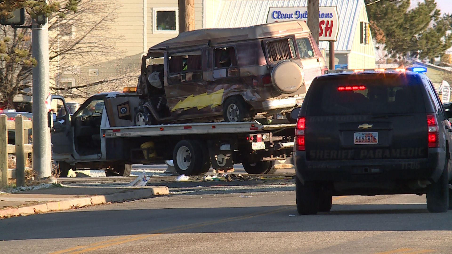 4 injured after chase ends in 4-vehicle crash, police say