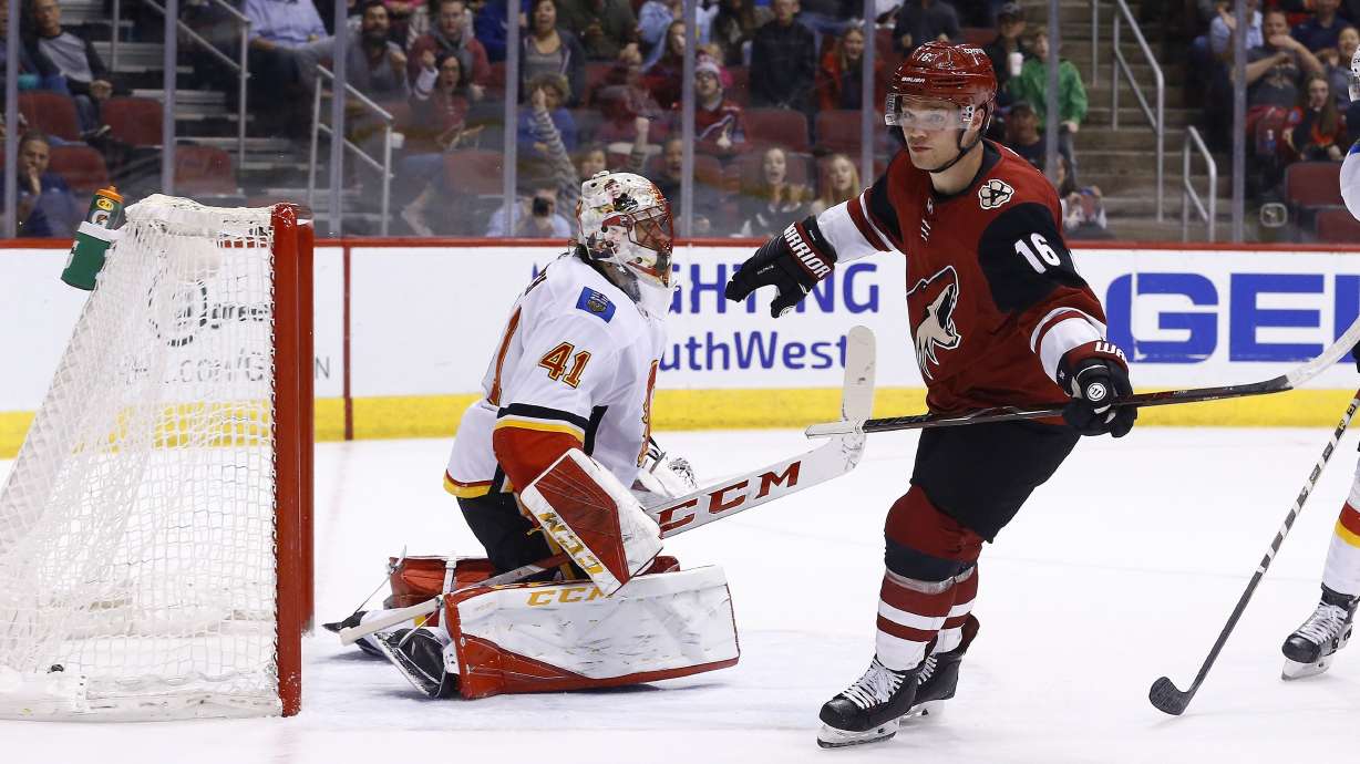 Ekman-Larsson's two late goals lead Coyotes past Flames